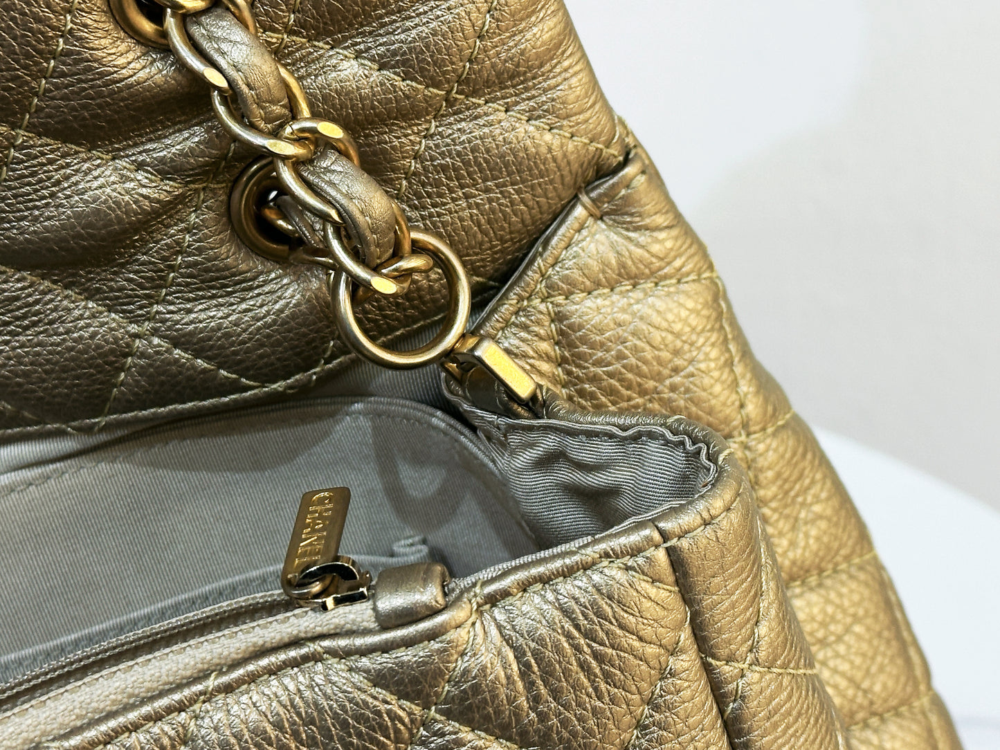 Chanel 2018 Calfskin Quilted XXL Travel Flap shoulder bag Metallic Gold GHW 2510 holo card