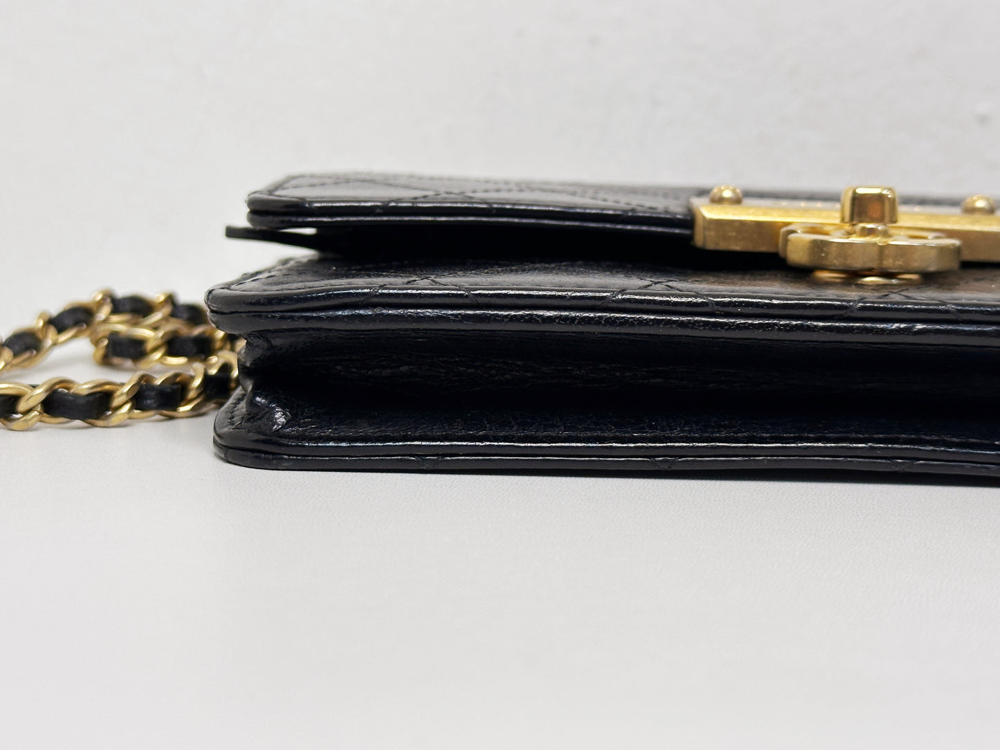 Chanel Golden Class Wallet on Chain Black 2650 holo card