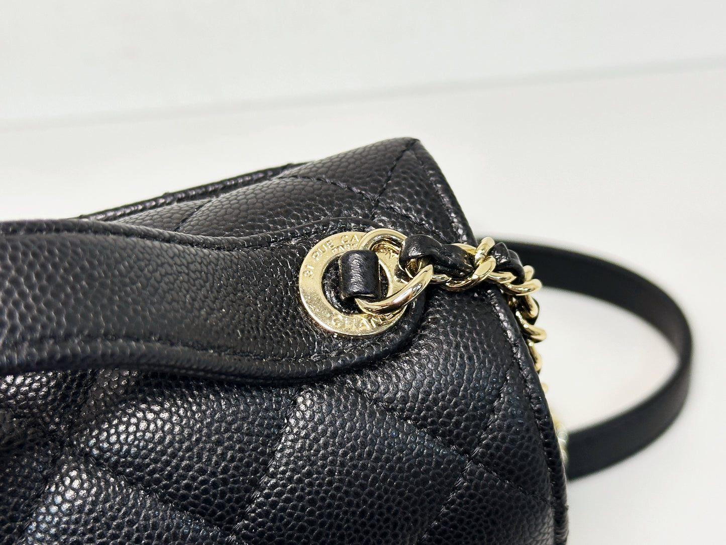 Chanel Caviar Quilted Small Business Affinity Flap Black E04A microchip
