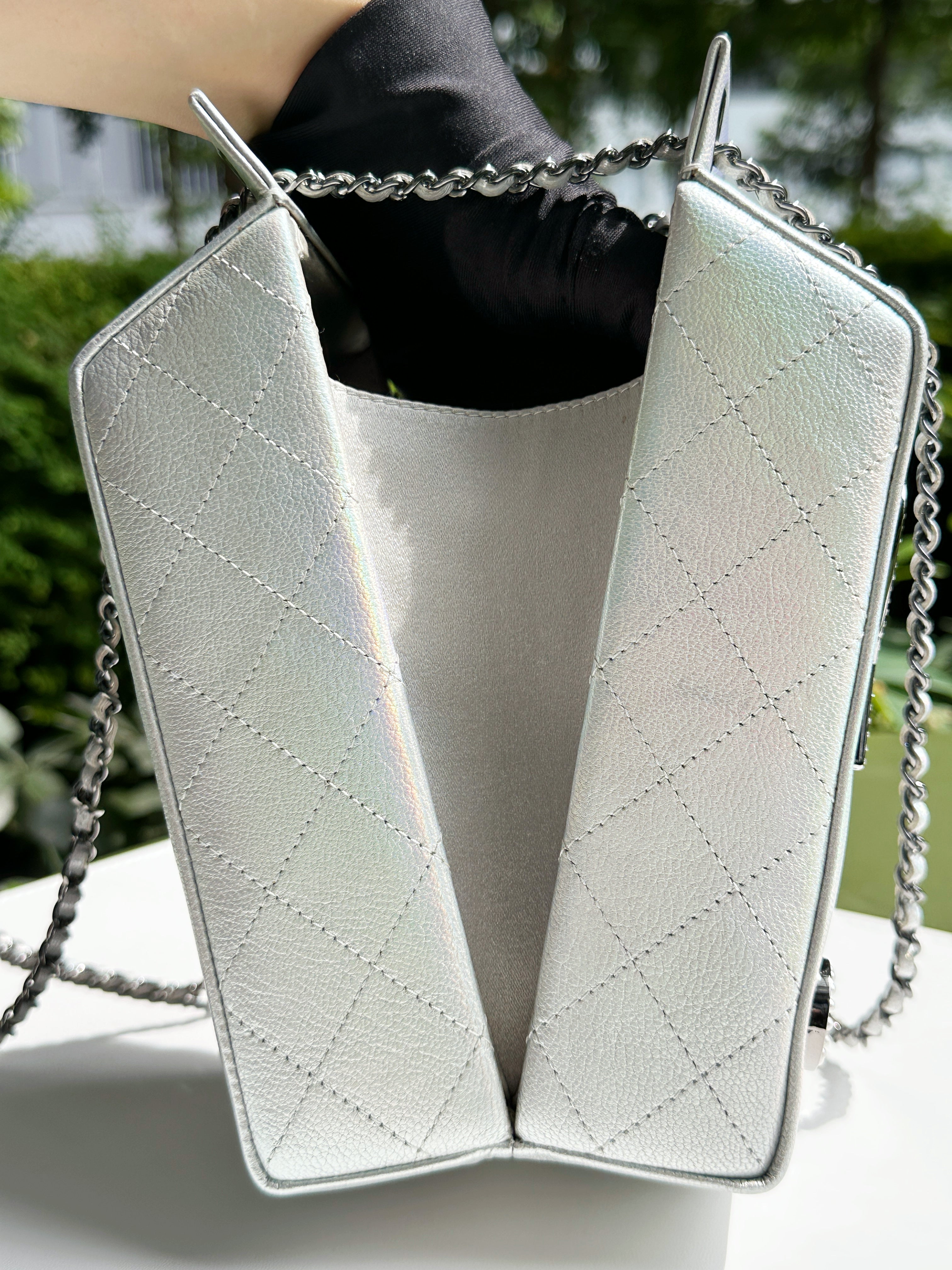 Preloved Authentic CHANEL RARE LIMITED EDITION LAIT DE COCO MILK CARTON BAG 2014