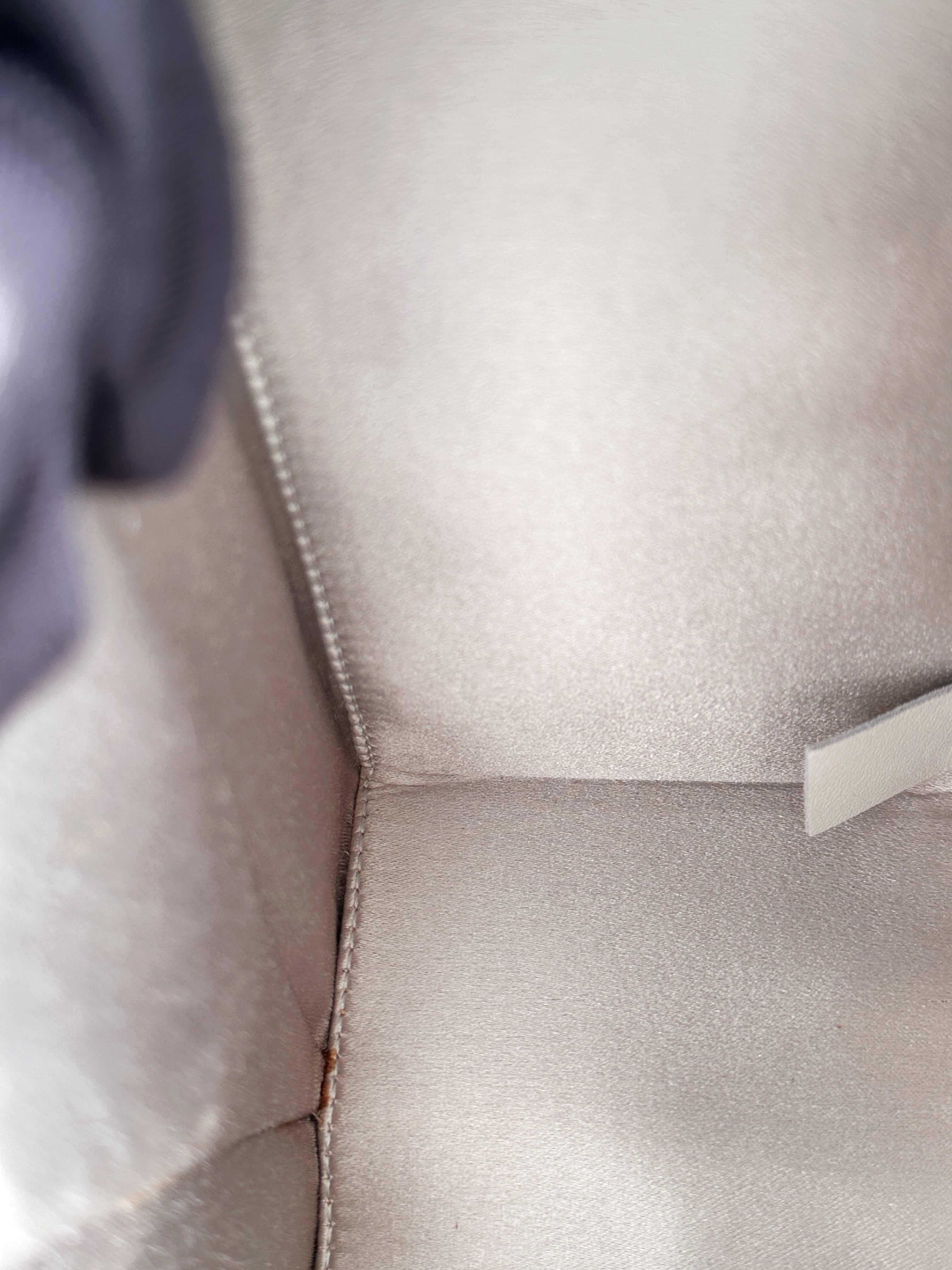 Preloved Authentic CHANEL RARE LIMITED EDITION LAIT DE COCO MILK CARTON BAG 2014