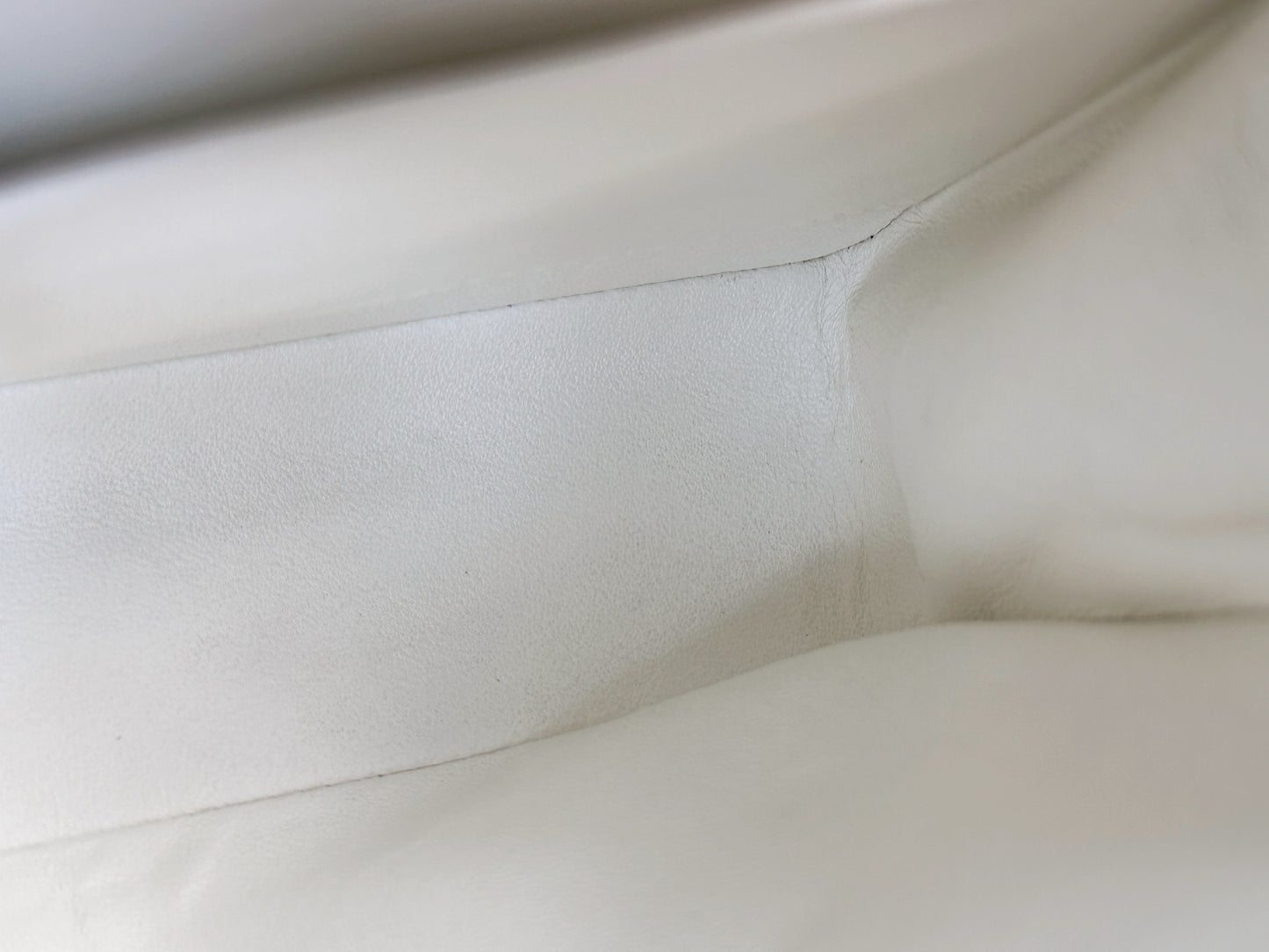 Chanel White Caviar Medium Classic Double Flap Bag 1350 holo