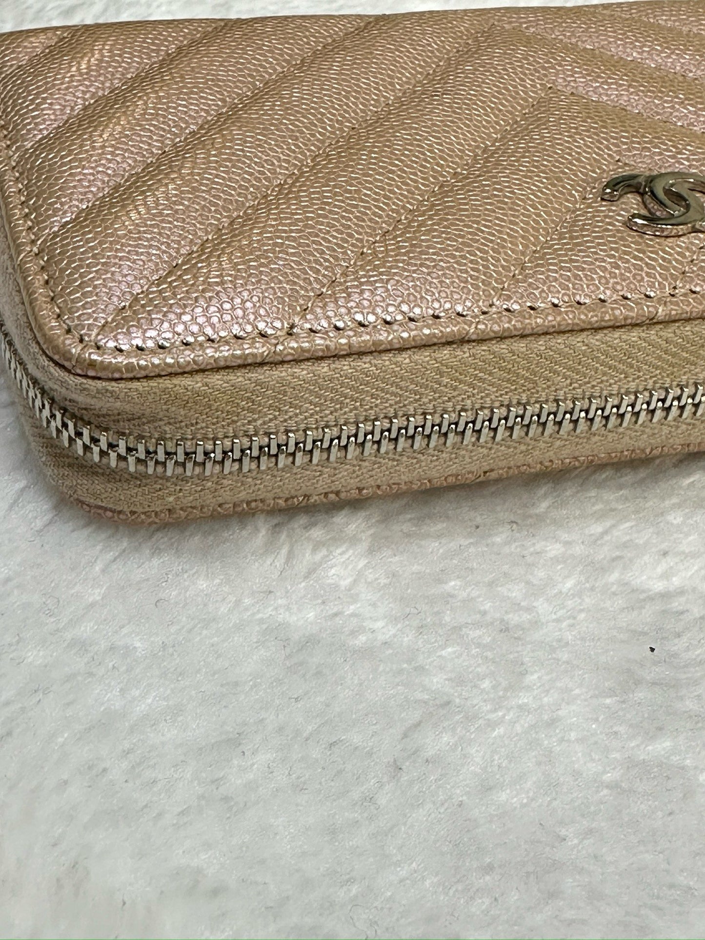 Chanel 17B rosegold classic zip wallet 2459 holo card