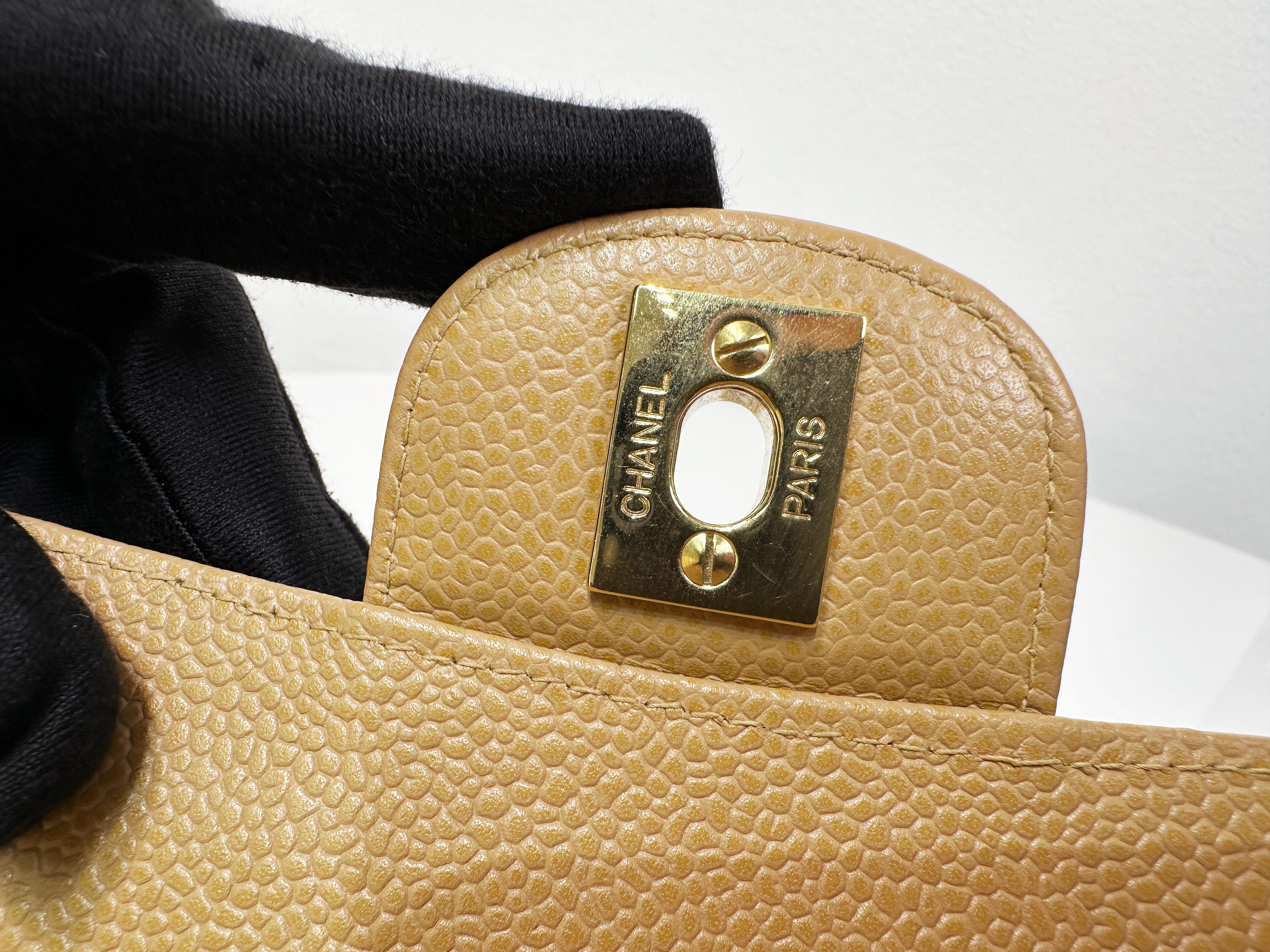 Preloved Authentic Chanel Vintage 24kGold Medium Caviar Quilted Double Flap Beige Bag