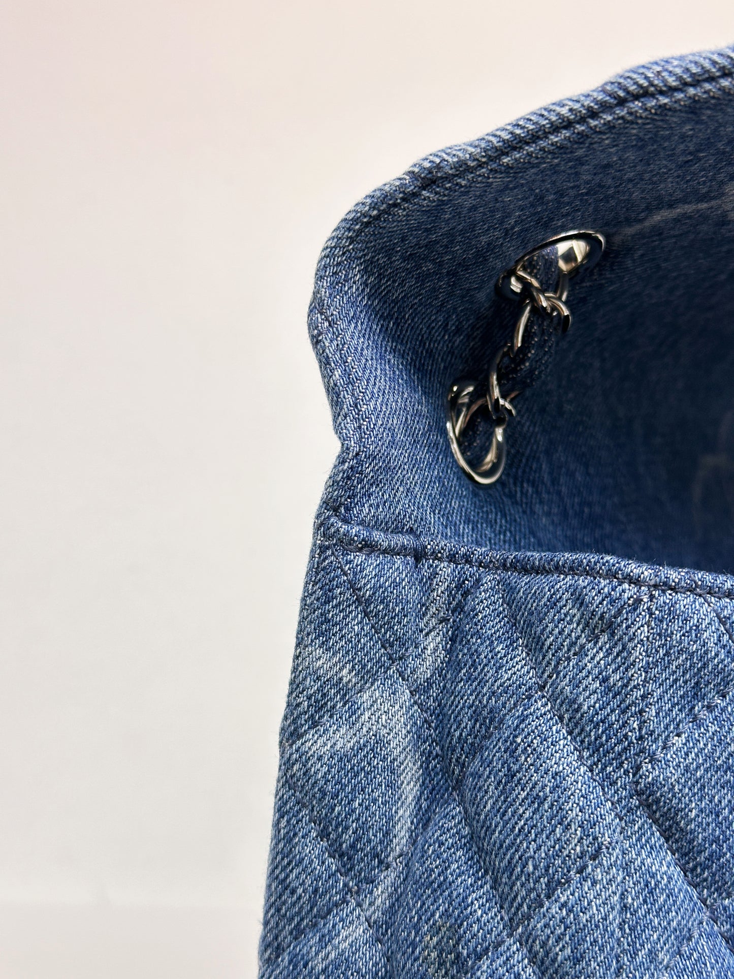 Chanel 20B Medium Blue Denim Quilted CC Single Flap SHW 3045 holo card