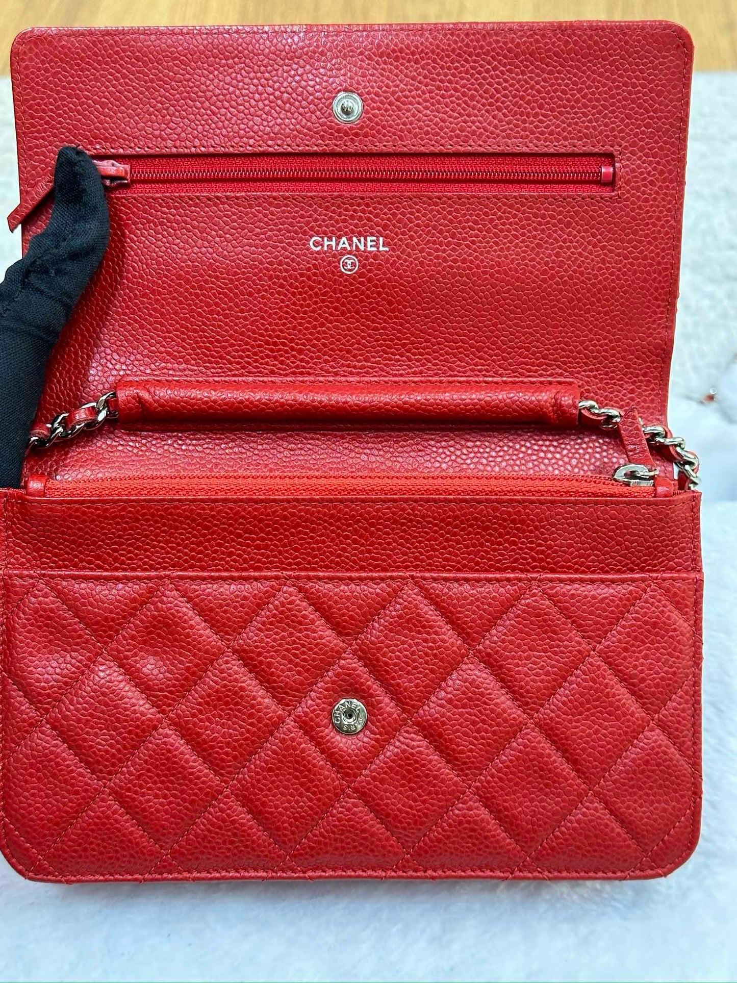 Chanel Caviar Quilted Wallet on Chain WOC Red 1874 holo card