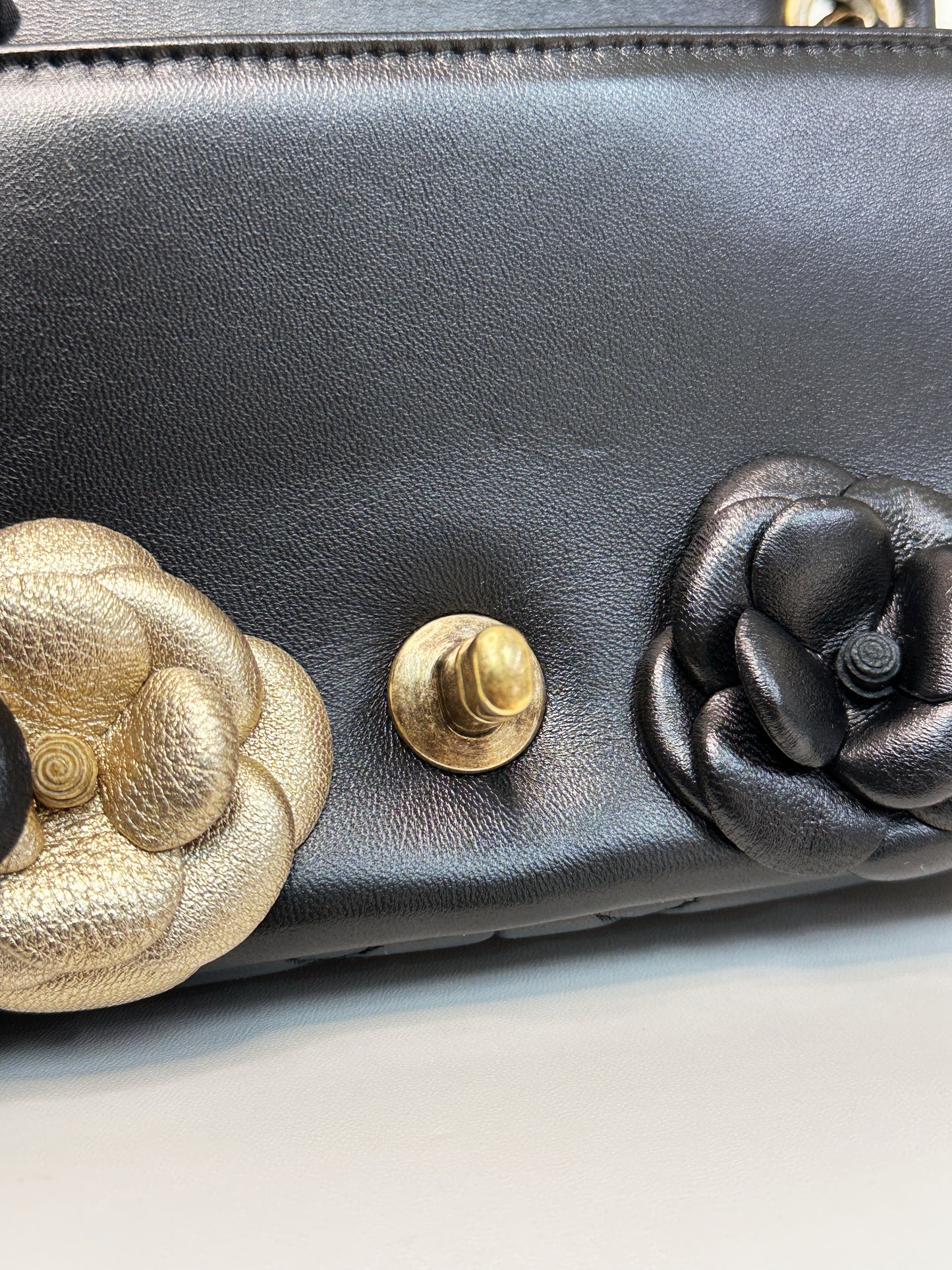 Chanel Mini Metallic Lambskin Quilted Camellia Flap Bag Black Gold 2479 holo card