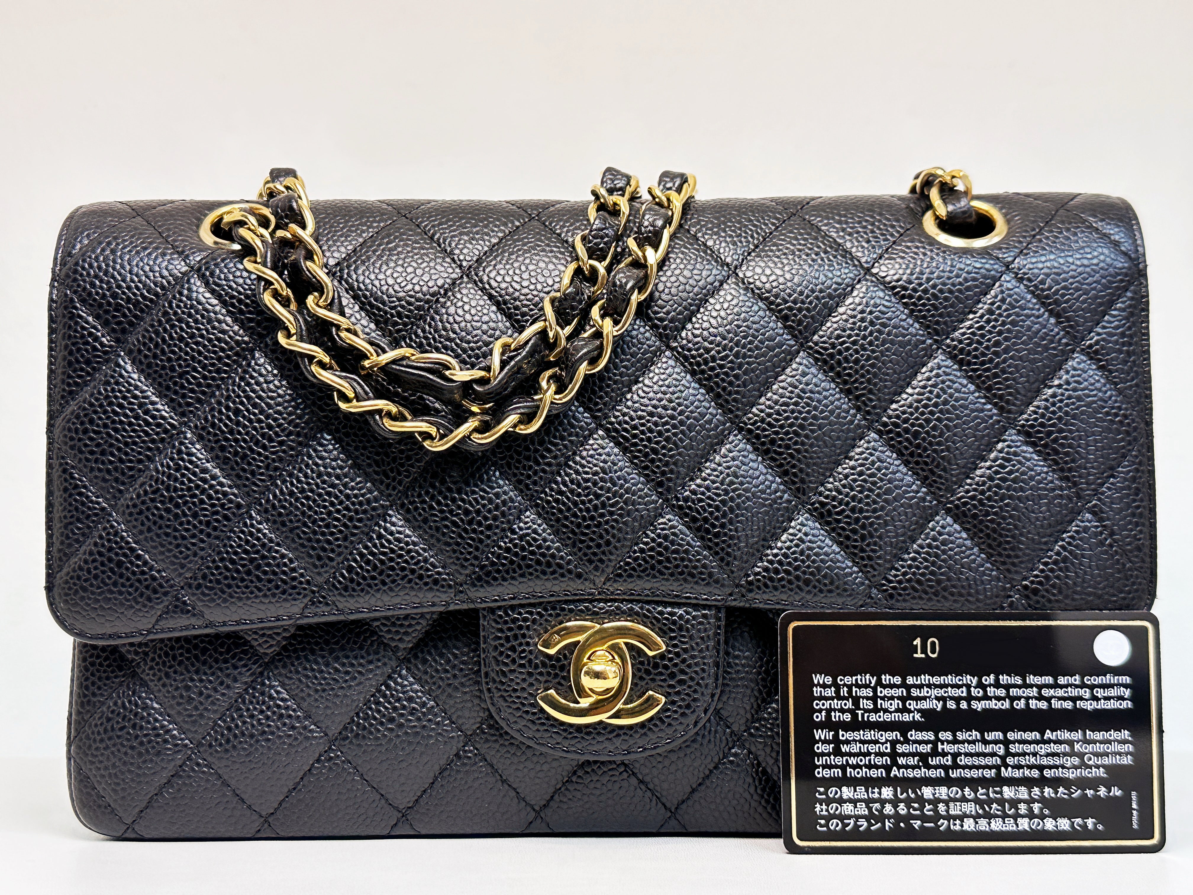 PPreloved Authentic Chanel Vintage  Classic Double Flap Medium Shoulder Bag Black Caviar 24k GHW