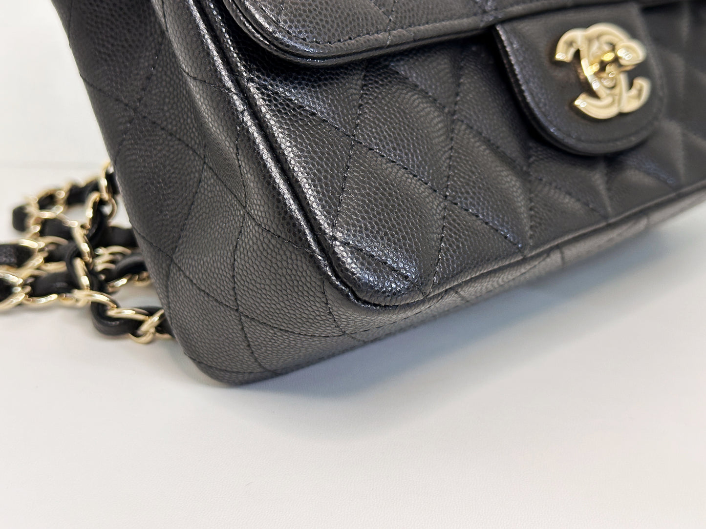 Chanel Caviar Classic Quilted Mini Rectangular Flap black GHW 2353 holo card