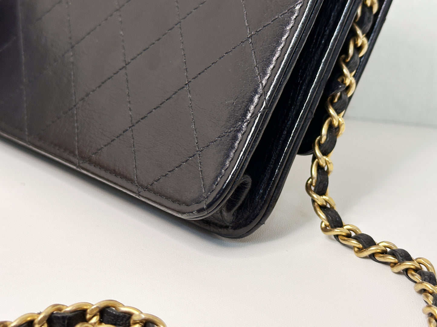Chanel Golden Class Wallet on Chain Black 2650 holo card