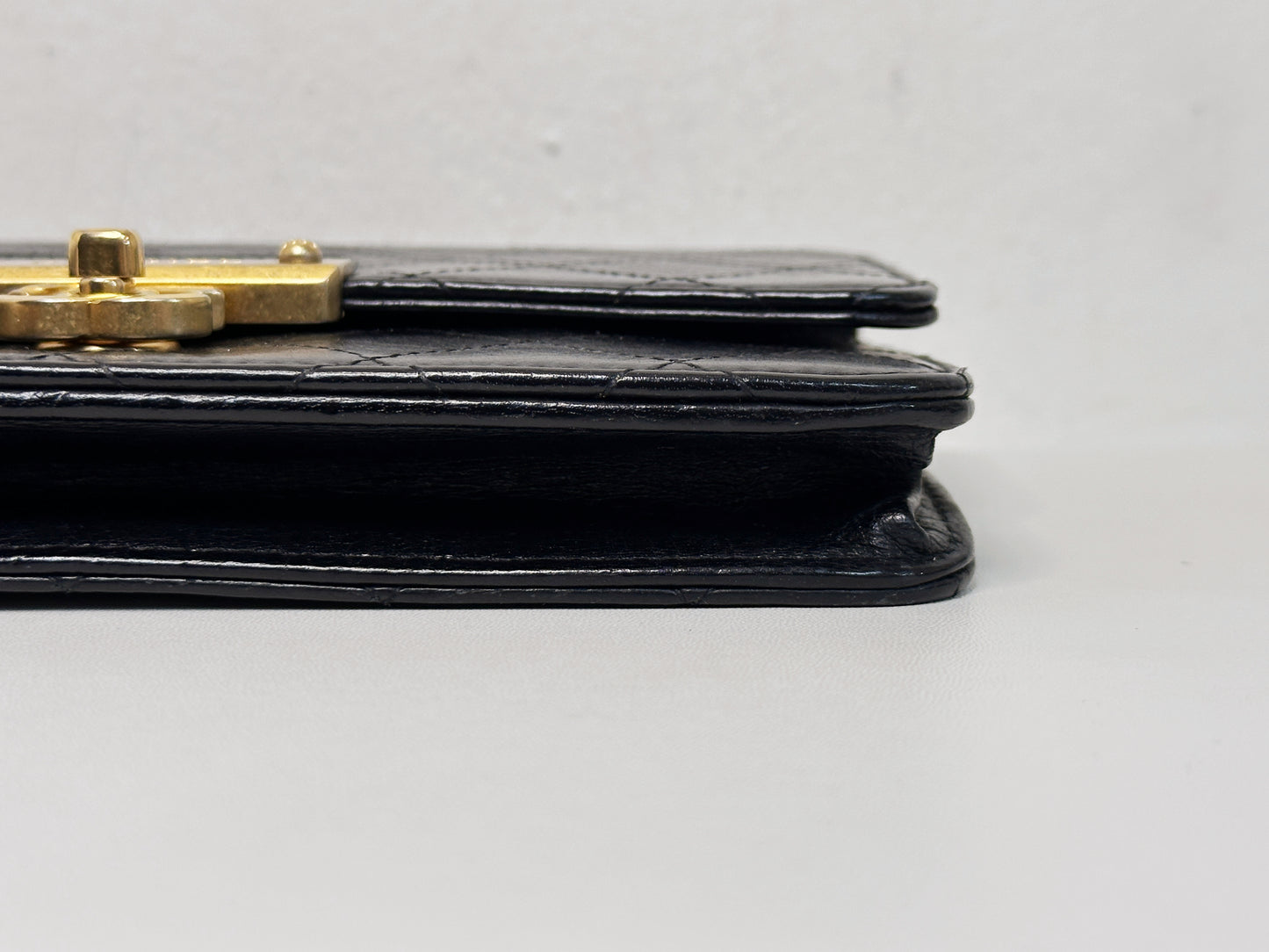 Chanel Golden Class Wallet on Chain Black 2650 holo card
