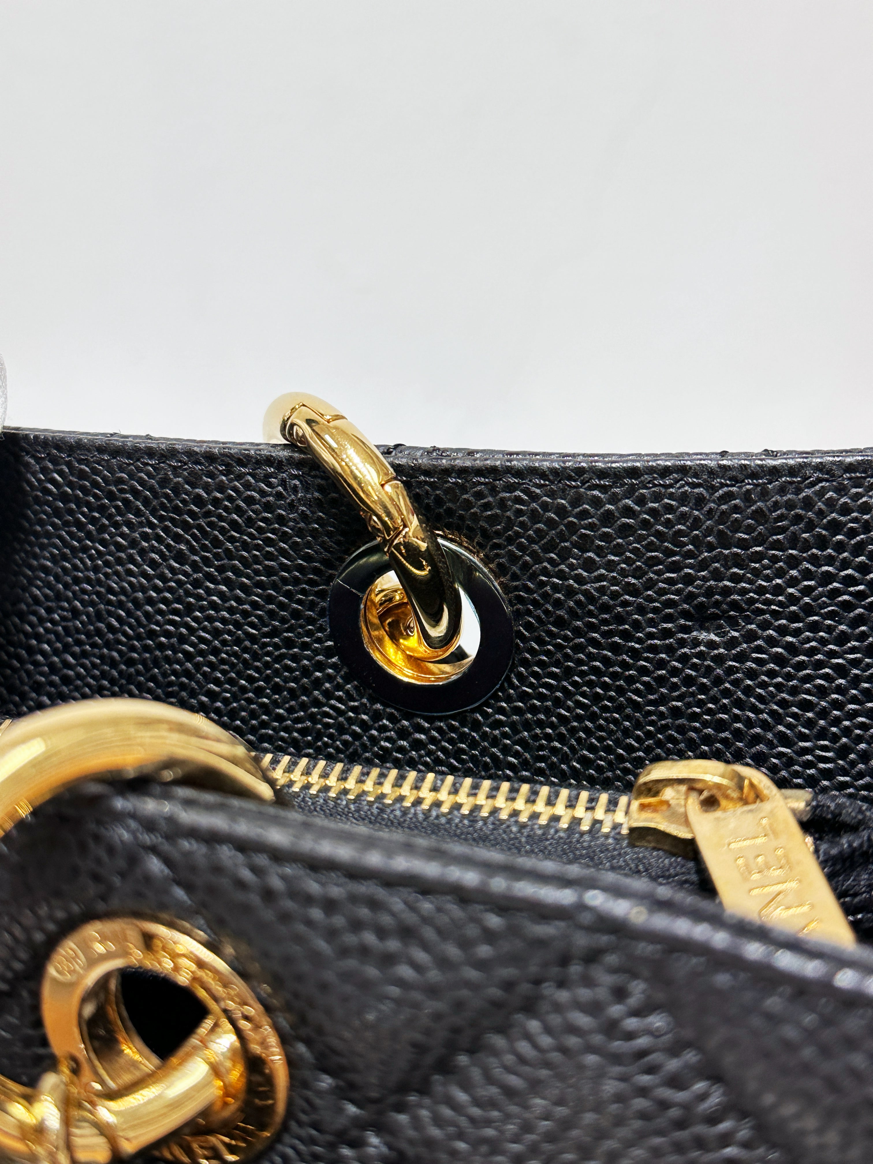 Chanel Caviar Grand Shopping Tote GST Black GHW 1640 holo card