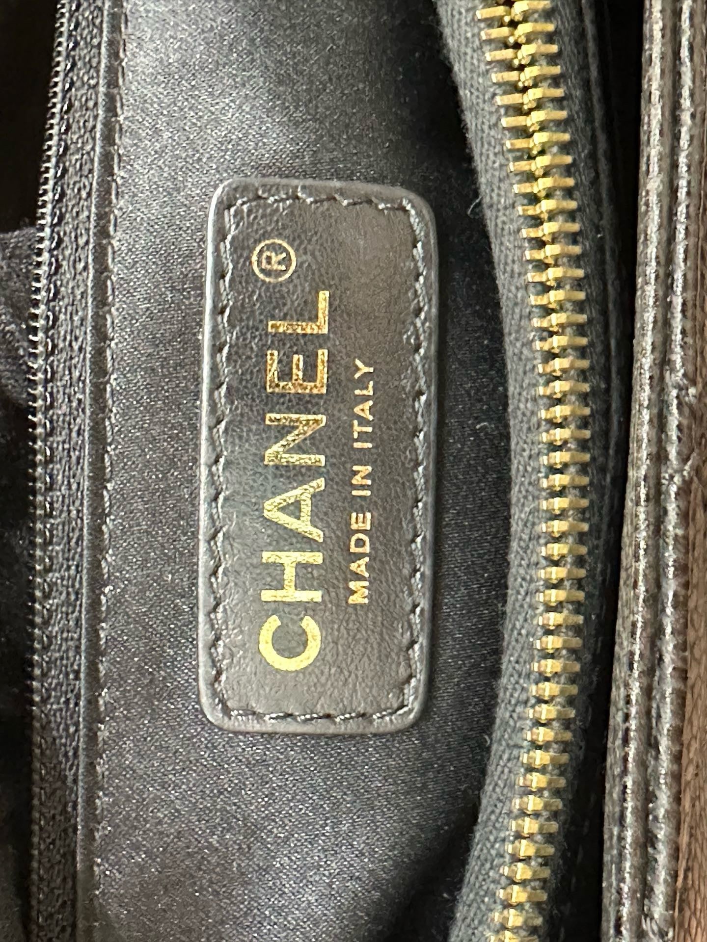 Chanel Caviar Grand Shopping Tote GST Black GHW