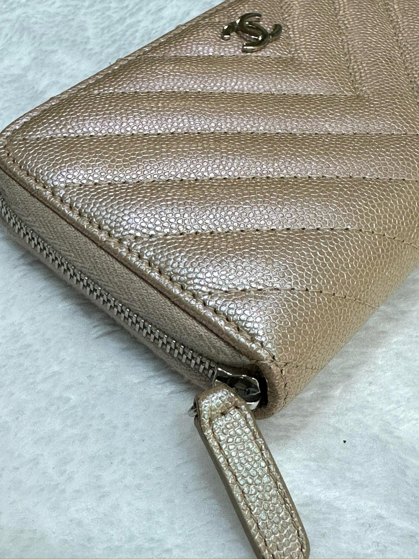 Chanel 17B rosegold classic zip wallet 2459 holo card