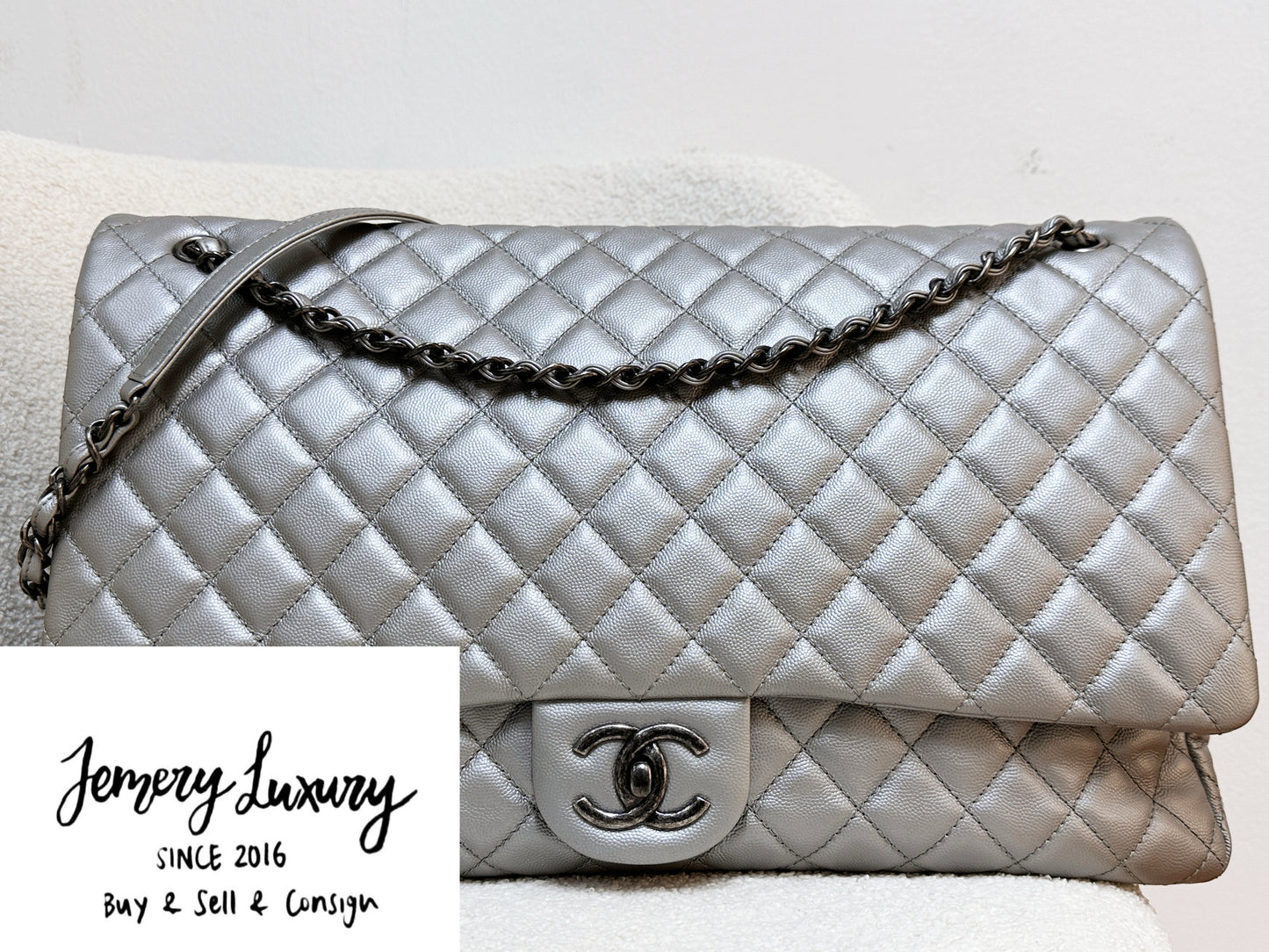 Chanel 2017 Caviar Classic Quilted XXL Travel Flap shoulder bag Metallic Silver SHW 2257 holo card
