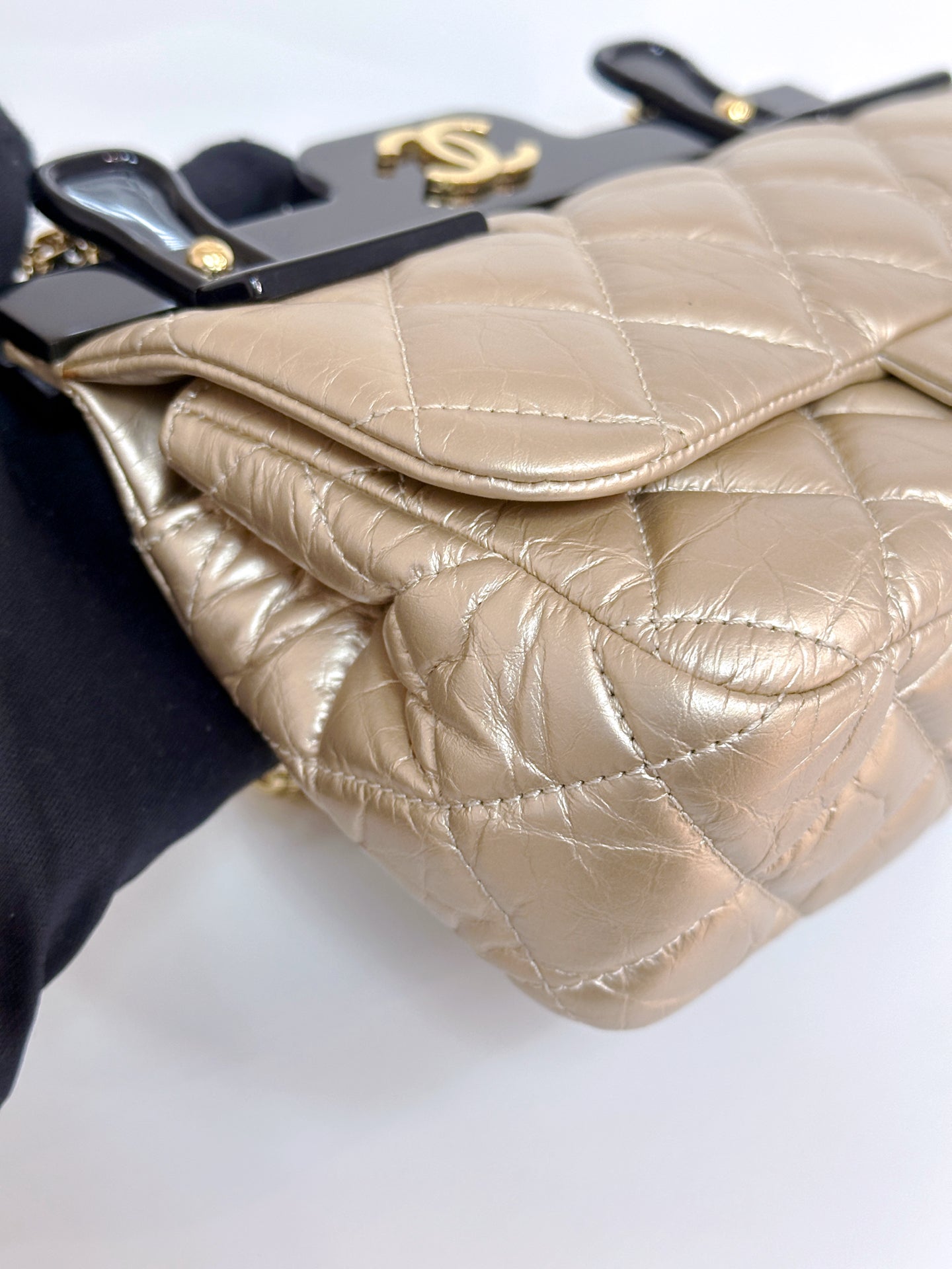 Chanel Aged Calfskin Quilted 2.55 Reissue Mini Hanger Flap Gold 2355 holo card