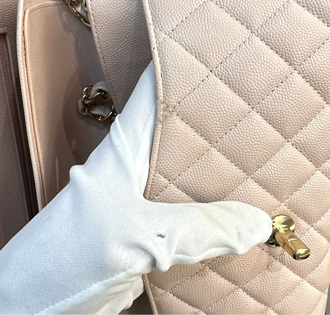 Chanel Medium Caviar Quilted Double Flap Light Pink 21Ｃ