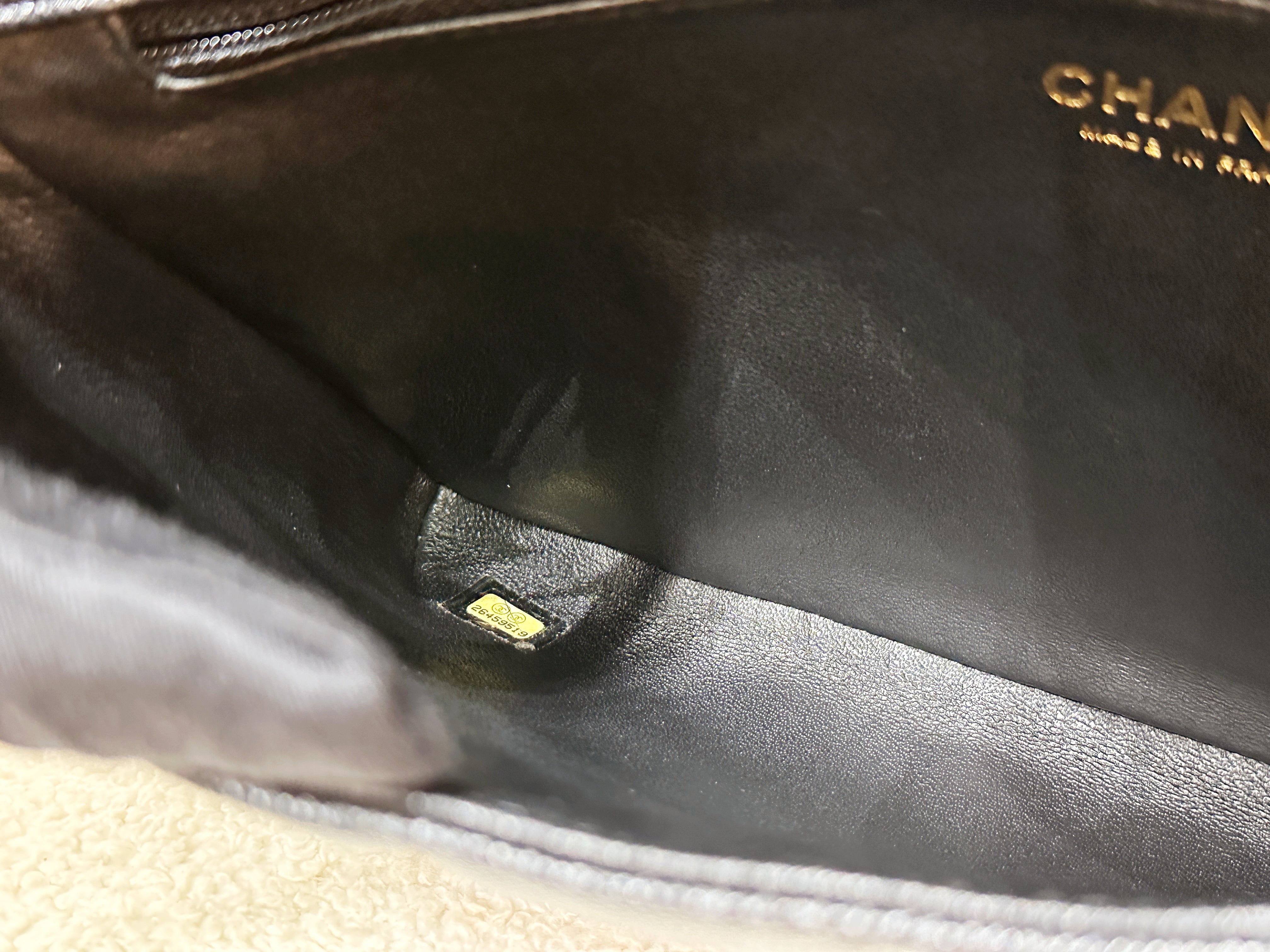 Chanel Quilted Caviar Classic Clutch GHW Black 2645 holo card