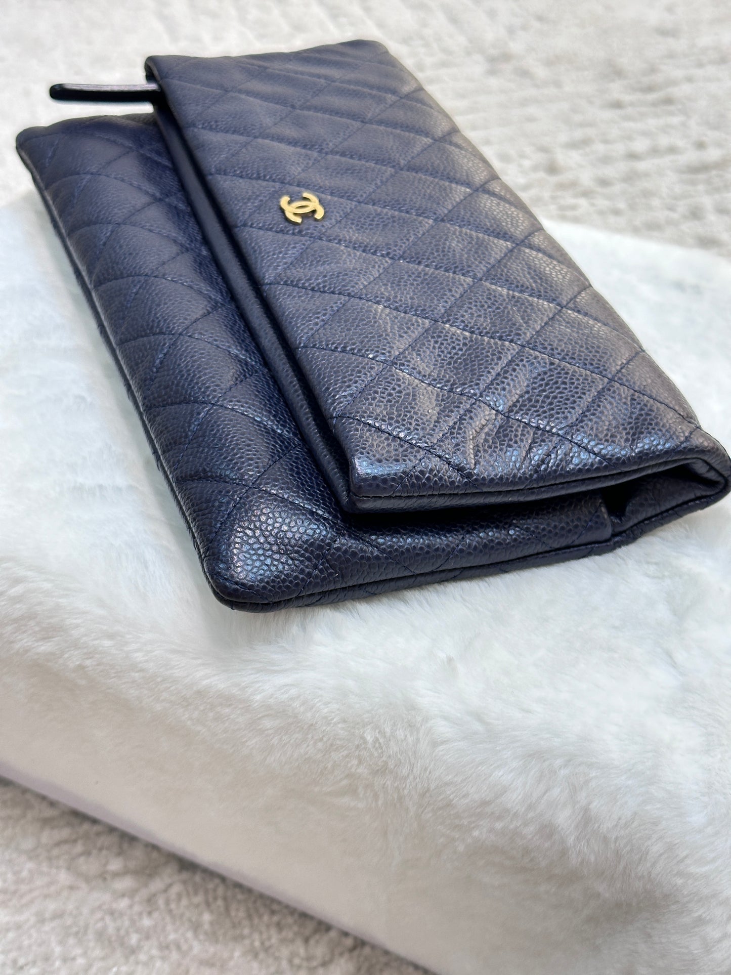 Chanel Beauty CC Clutch Quilted Caviar Blue