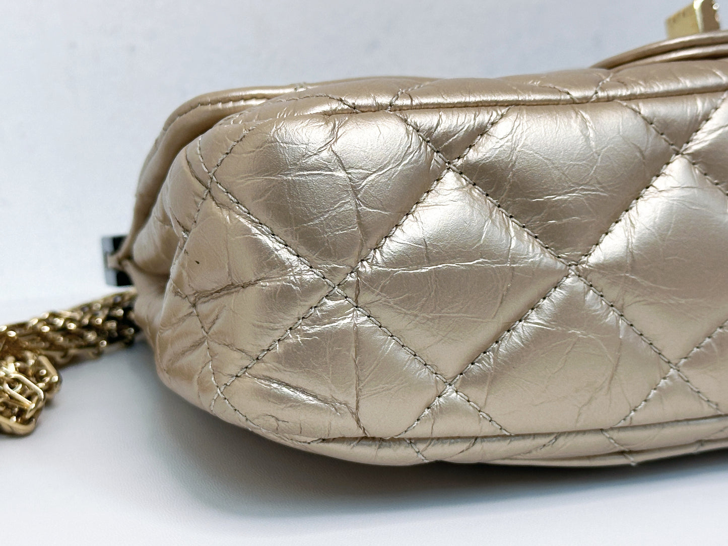 Chanel Aged Calfskin Quilted 2.55 Reissue Mini Hanger Flap Gold 2355 holo card