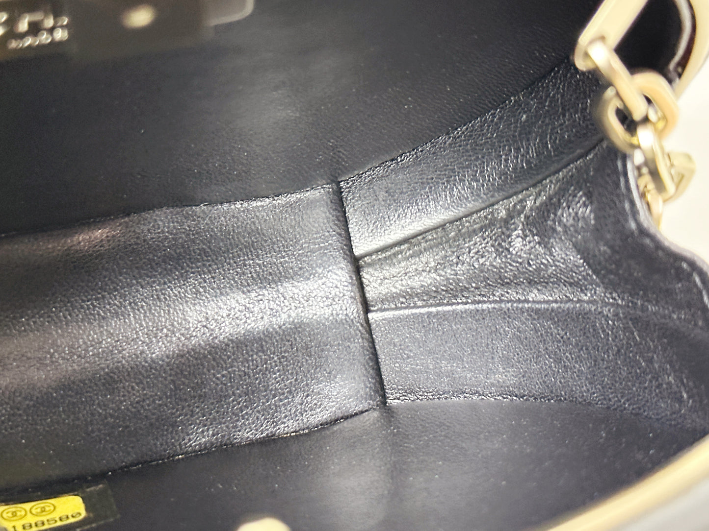 CHANEL 2014 PARIS-DALLAS MINAUDIERE CLUTCH 2018 holo card