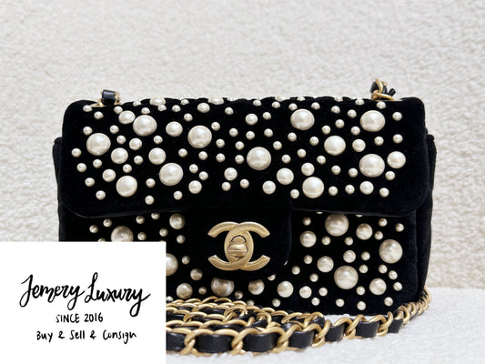 Chanel Mini Black Velvet Pearl Flap Bag X53U microchip