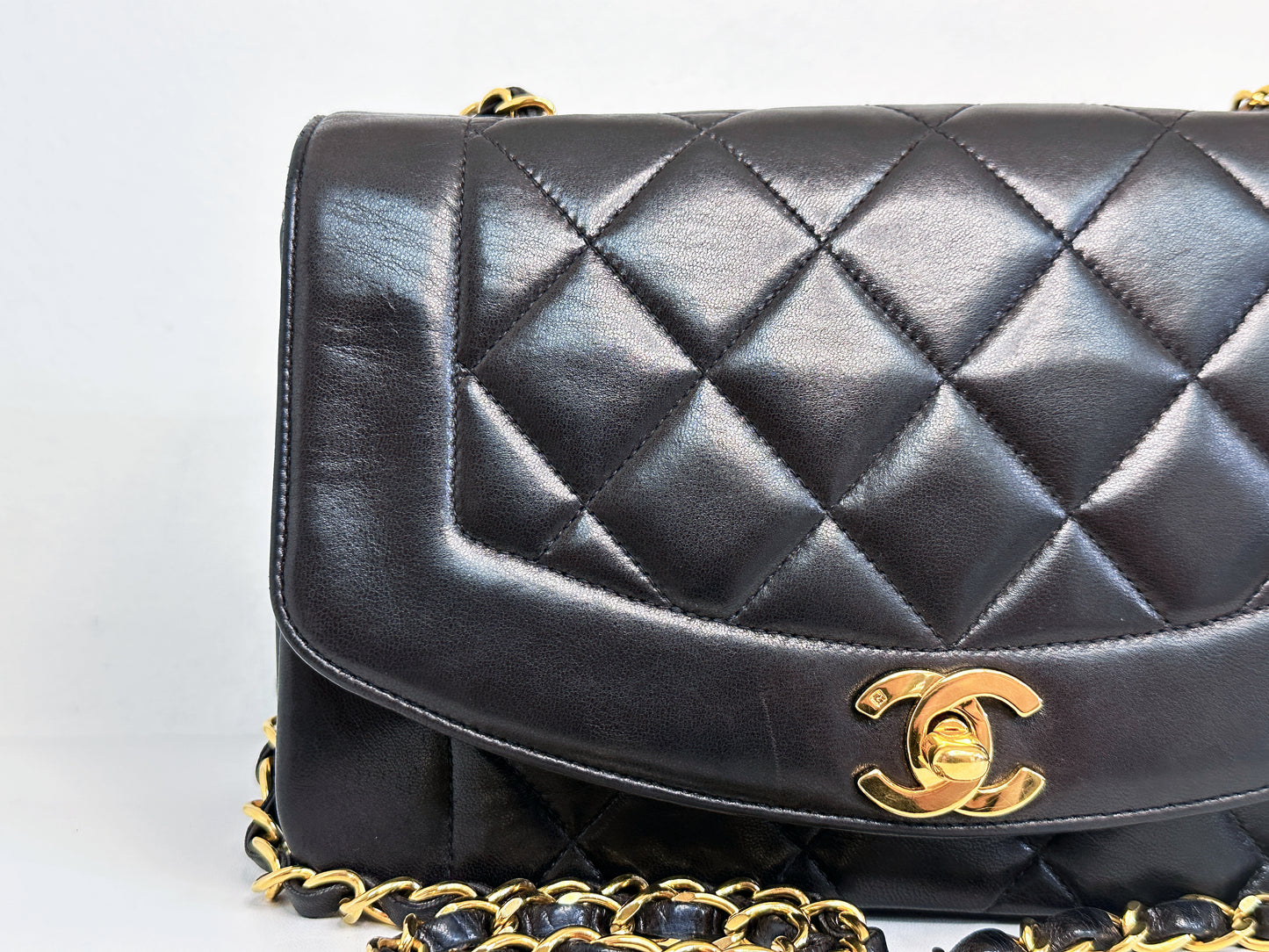 Chanel Vintage Quilted Diana Flap Bag Black Lambskin 25 holo card