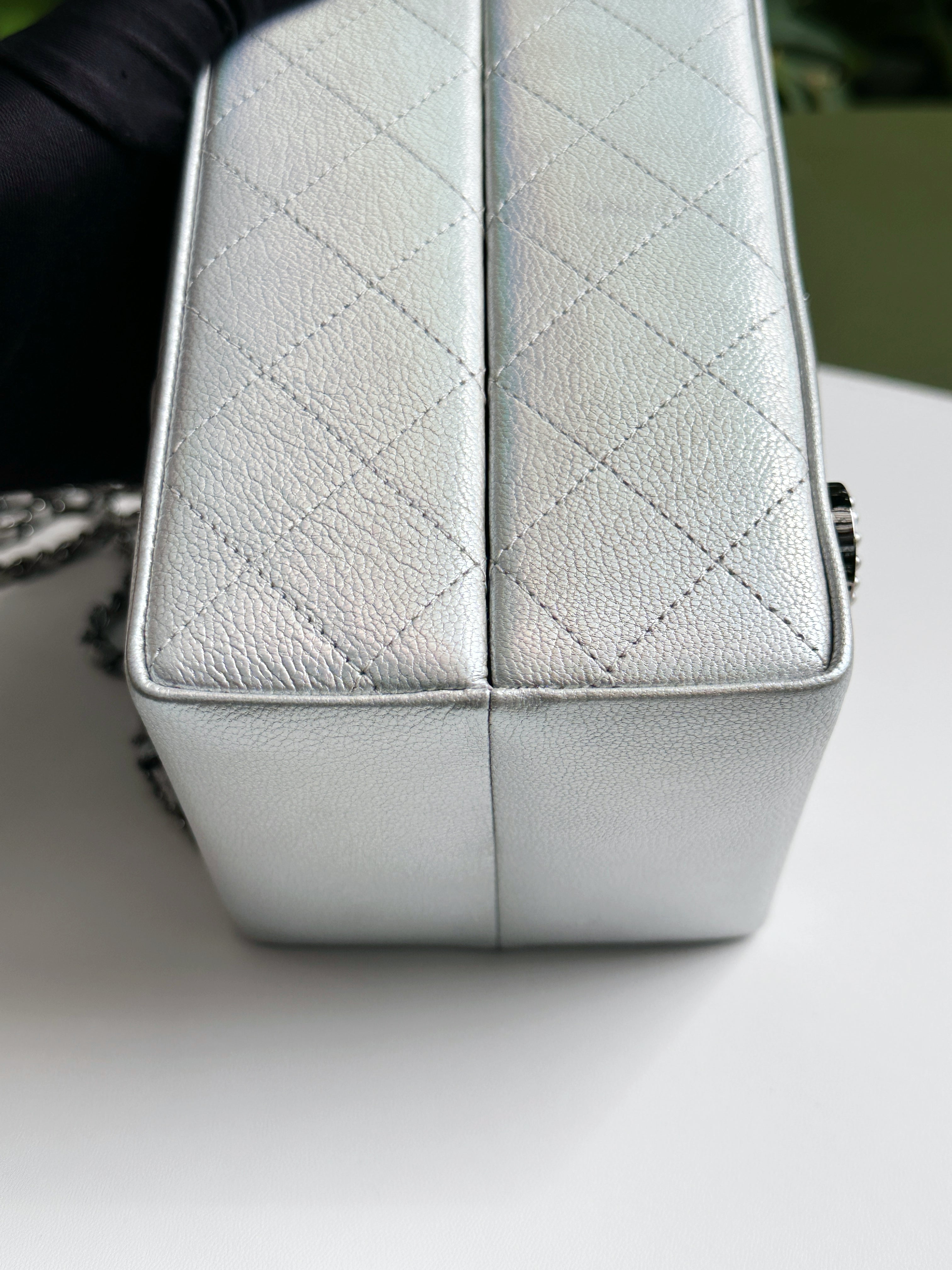 Preloved Authentic CHANEL RARE LIMITED EDITION LAIT DE COCO MILK CARTON BAG 2014