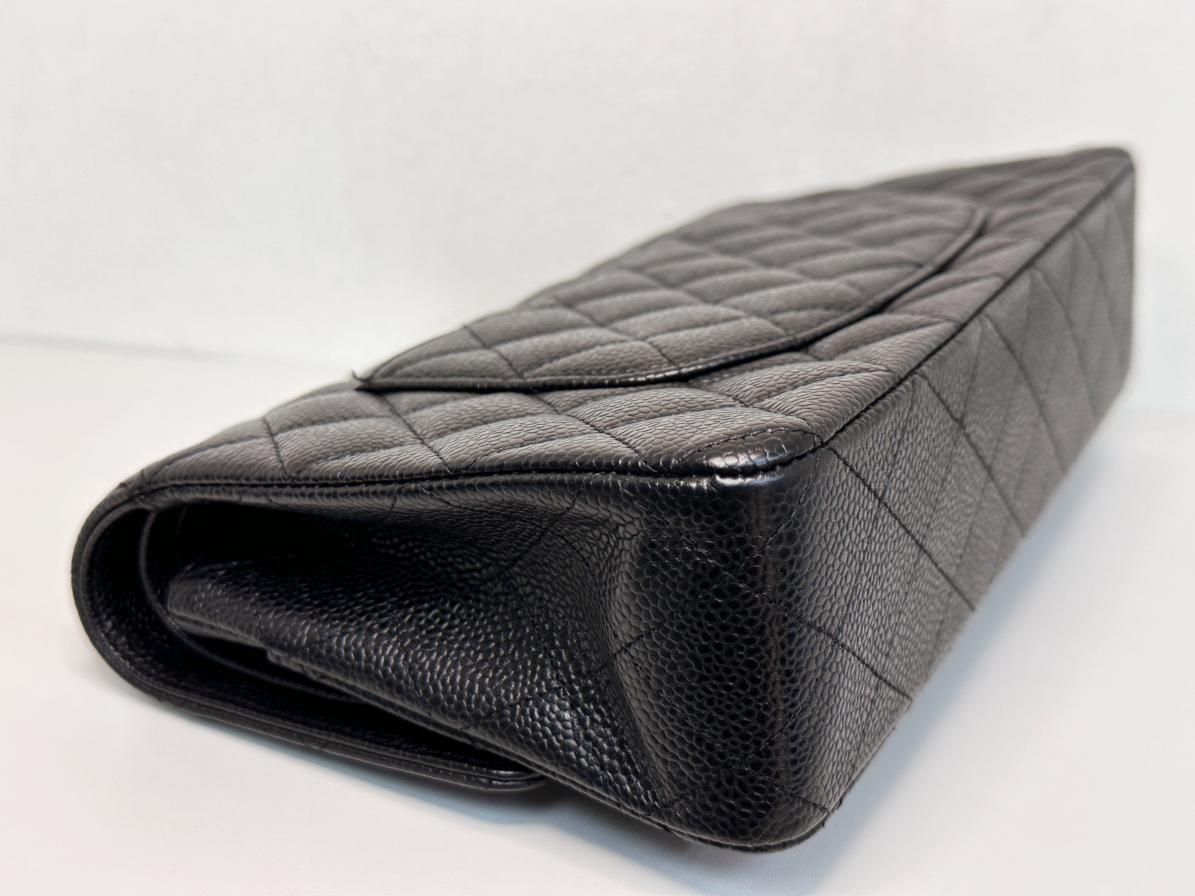 PPreloved Authentic Chanel Vintage  Classic Double Flap Medium Shoulder Bag Black Caviar 24k GHW