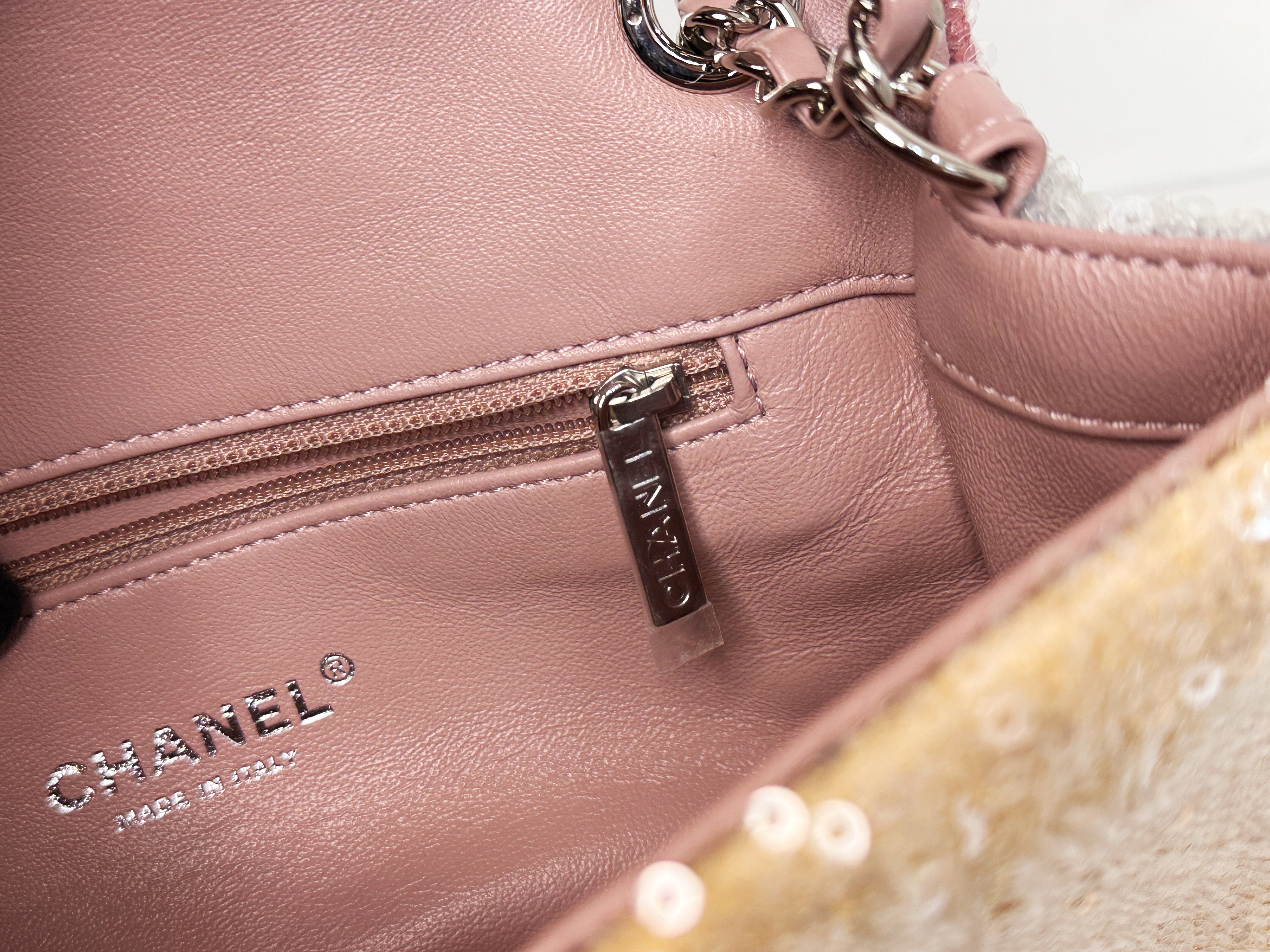 Chanel 18S Sequin Mini Waterfall Flap Pink Blue Yellow 2557 holo card