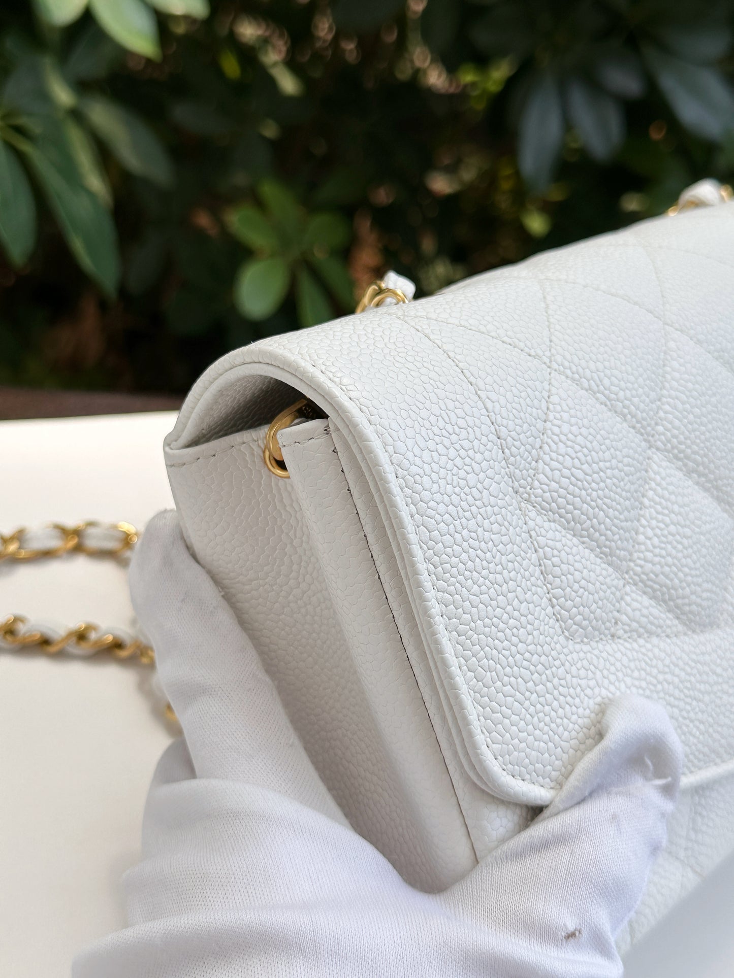 Chanel Vintage Quilted Diana Flap Bag Caviar White 33 holo card