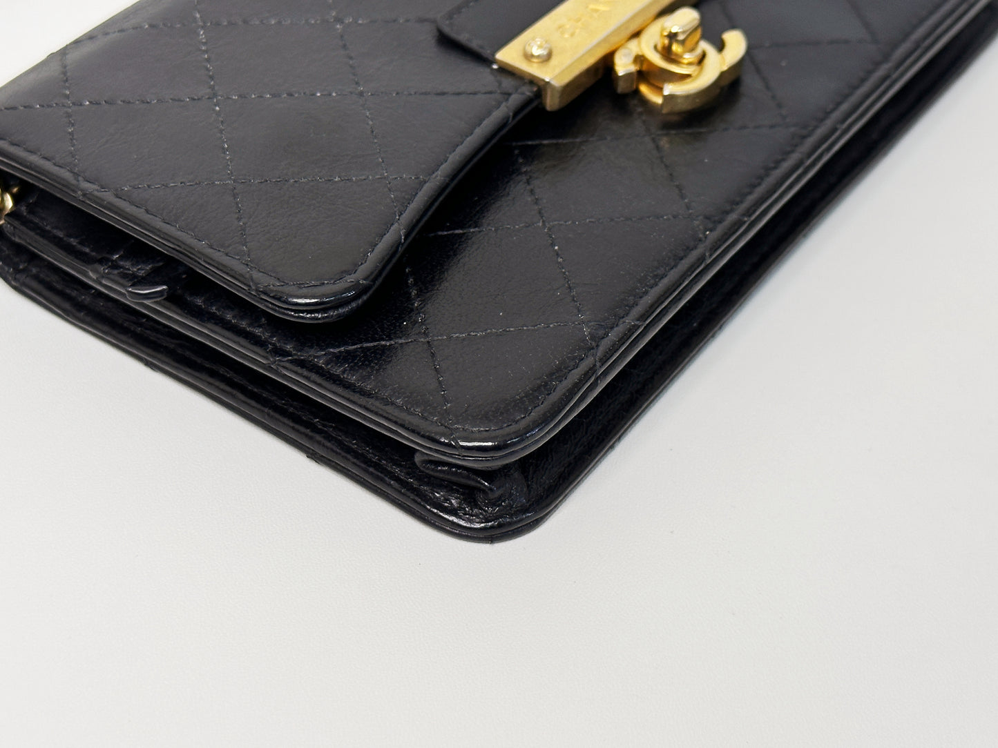 Chanel Golden Class Wallet on Chain Black 2650 holo card