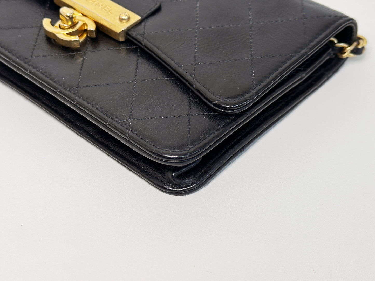 Chanel Golden Class Wallet on Chain Black 2650 holo card