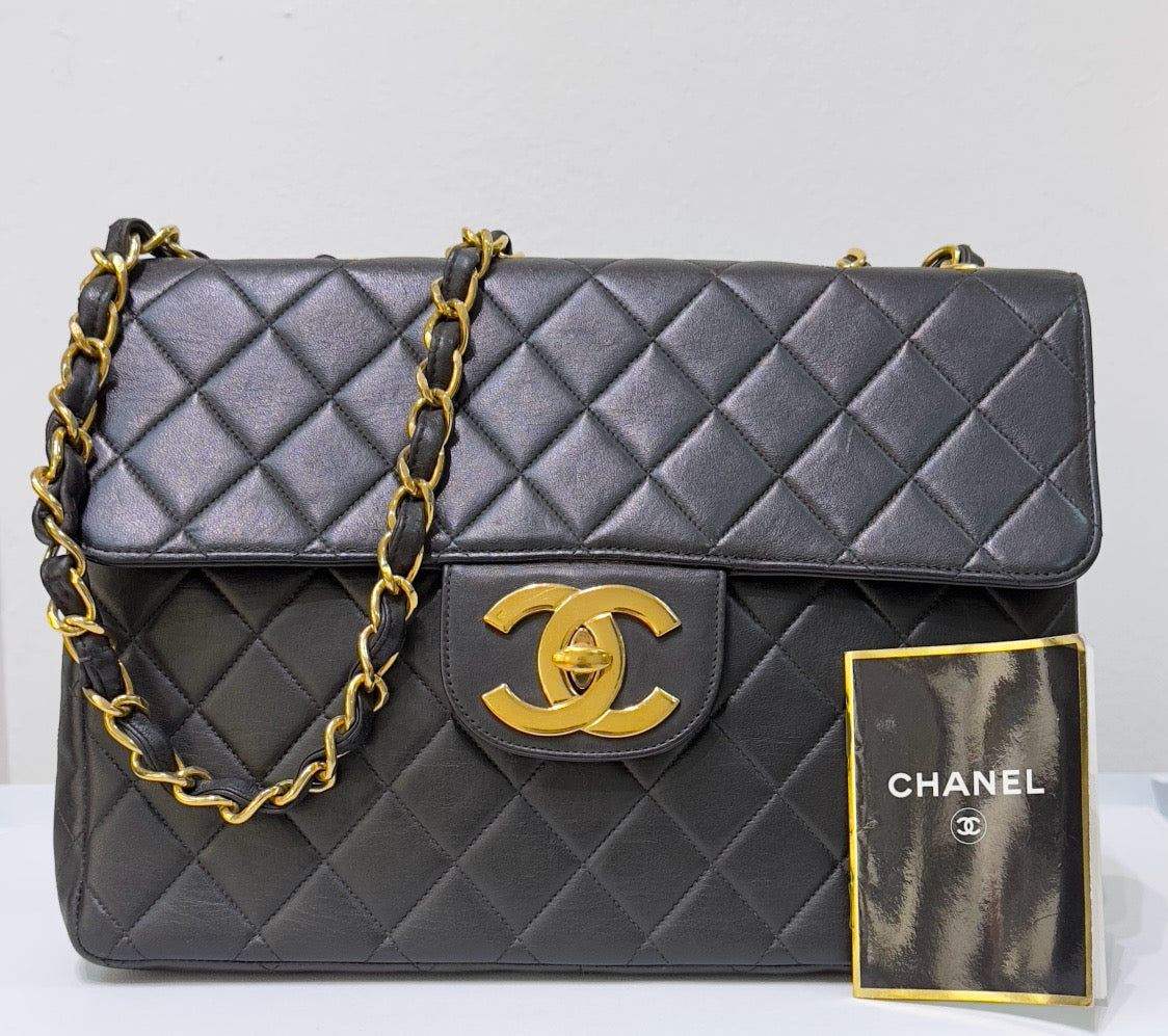 Chanel Lambskin Jumbo Black Vintage Classic Single Flap GHW