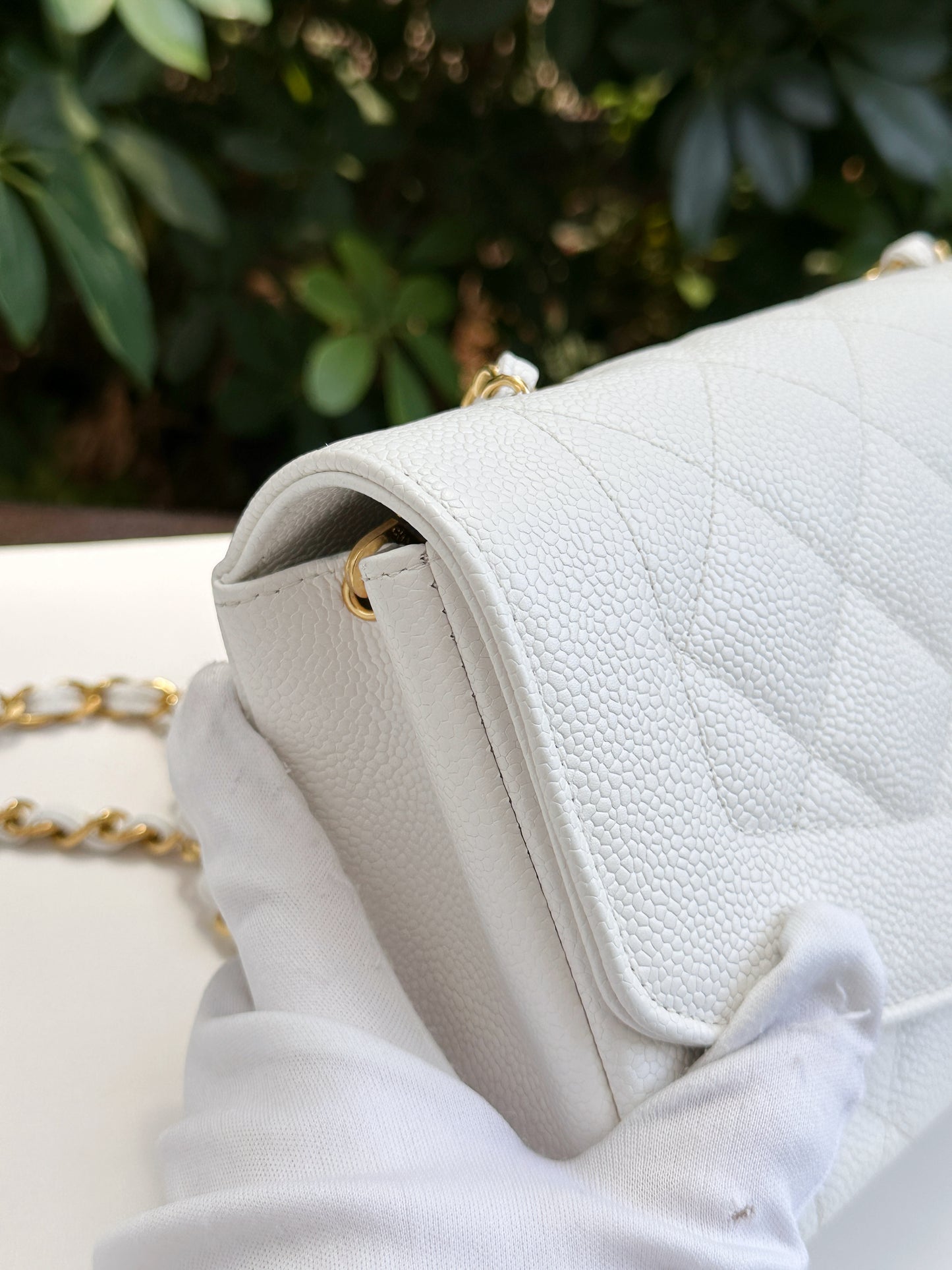 Chanel Vintage Quilted Diana Flap Bag Caviar White 33 holo card