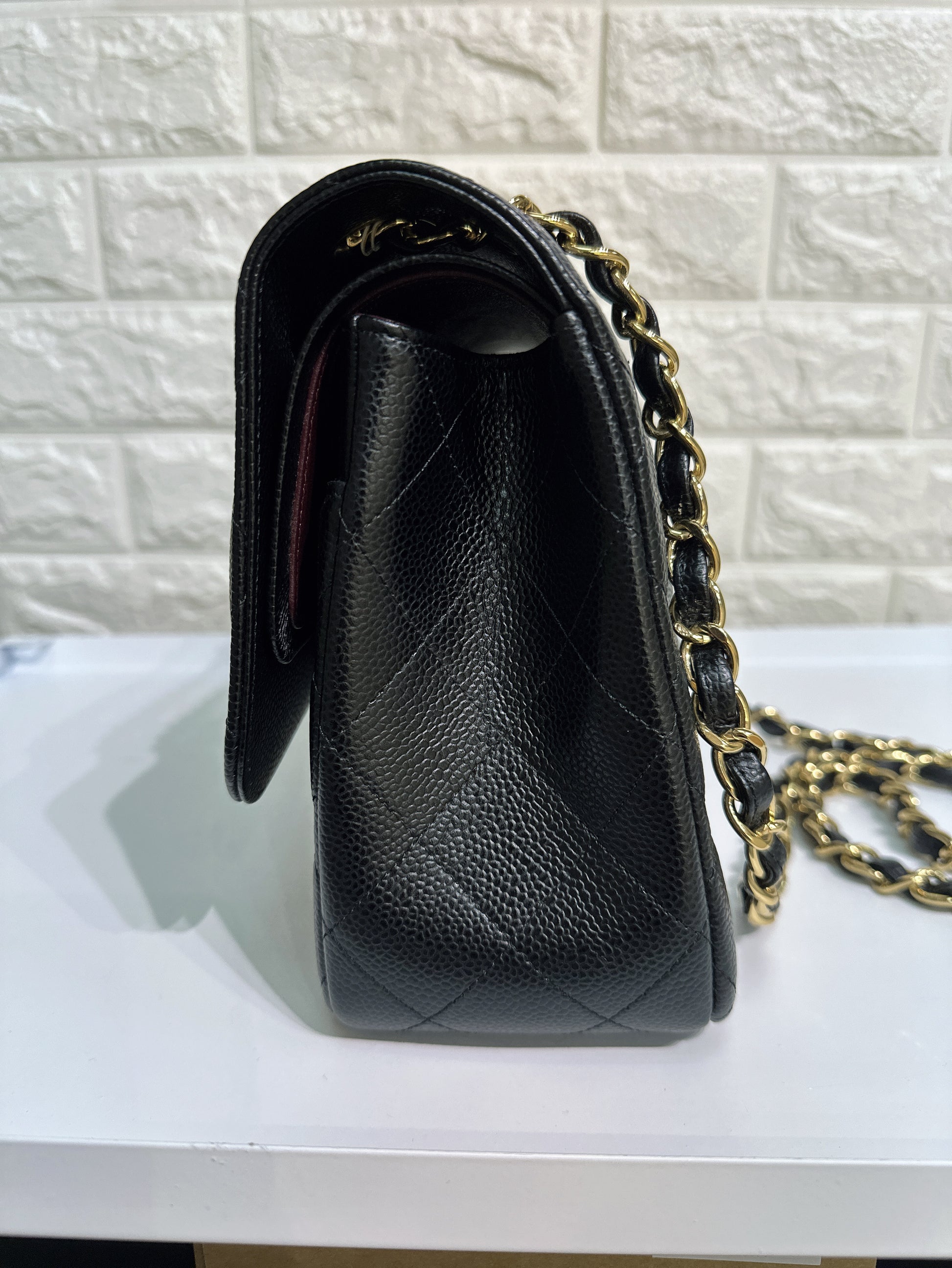 Chanel Jumbo Classic Double Flap Bag Black Caviar GHW – Jemeryluxury