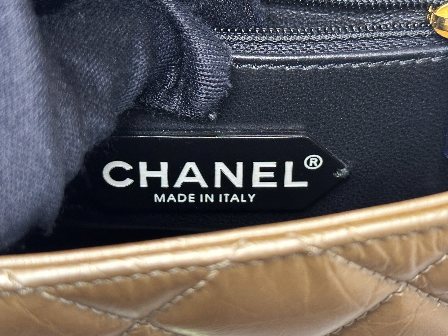 Chanel Aged Calfskin Quilted 2.55 Reissue Mini Hanger Flap Gold 2355 holo card