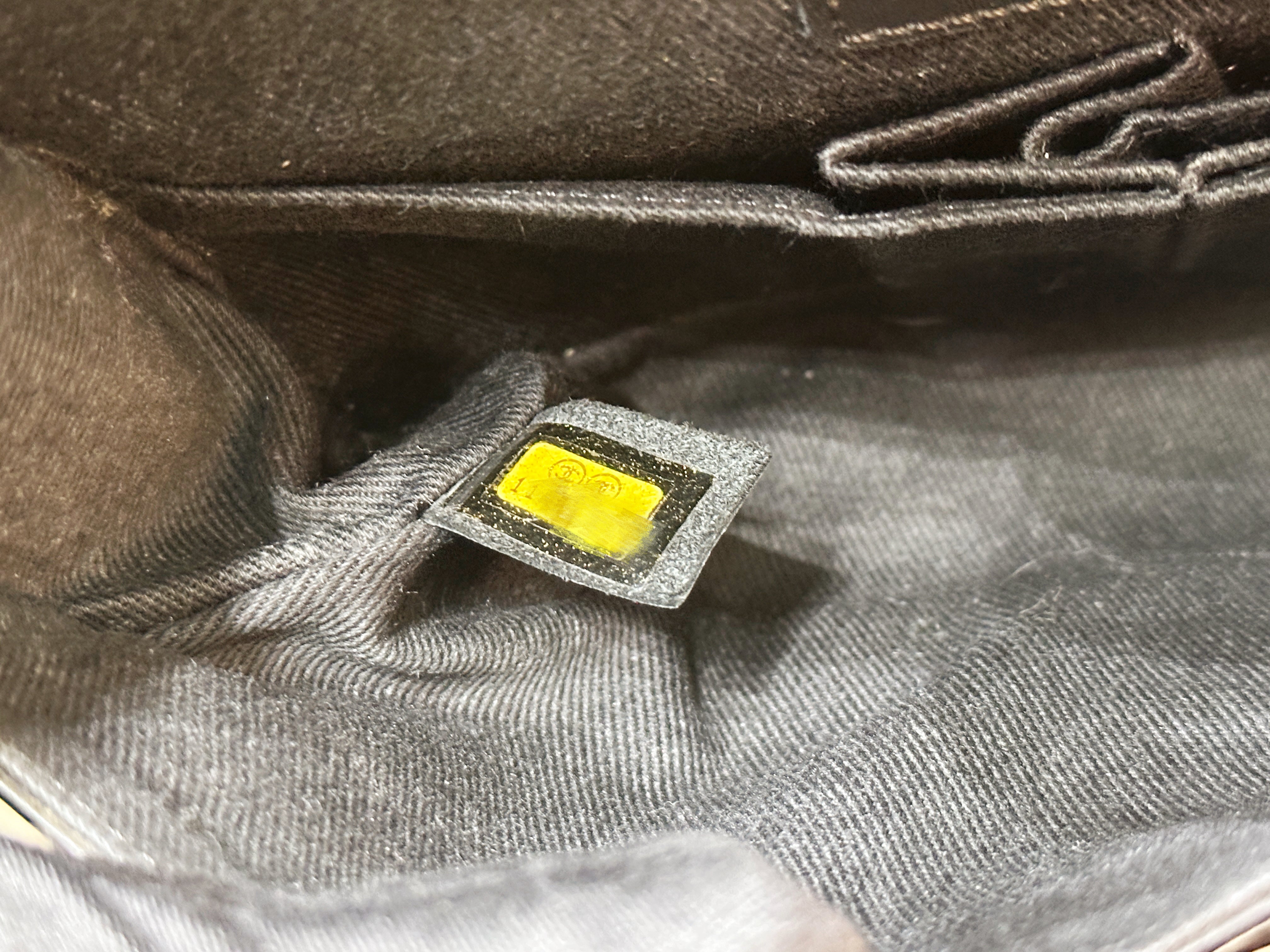 Preloved Authentic 
ChanelBlack Quilted Calfskin 2.55 Reissue 224 Punk CC Charm Flap Gold Hardware, 2007