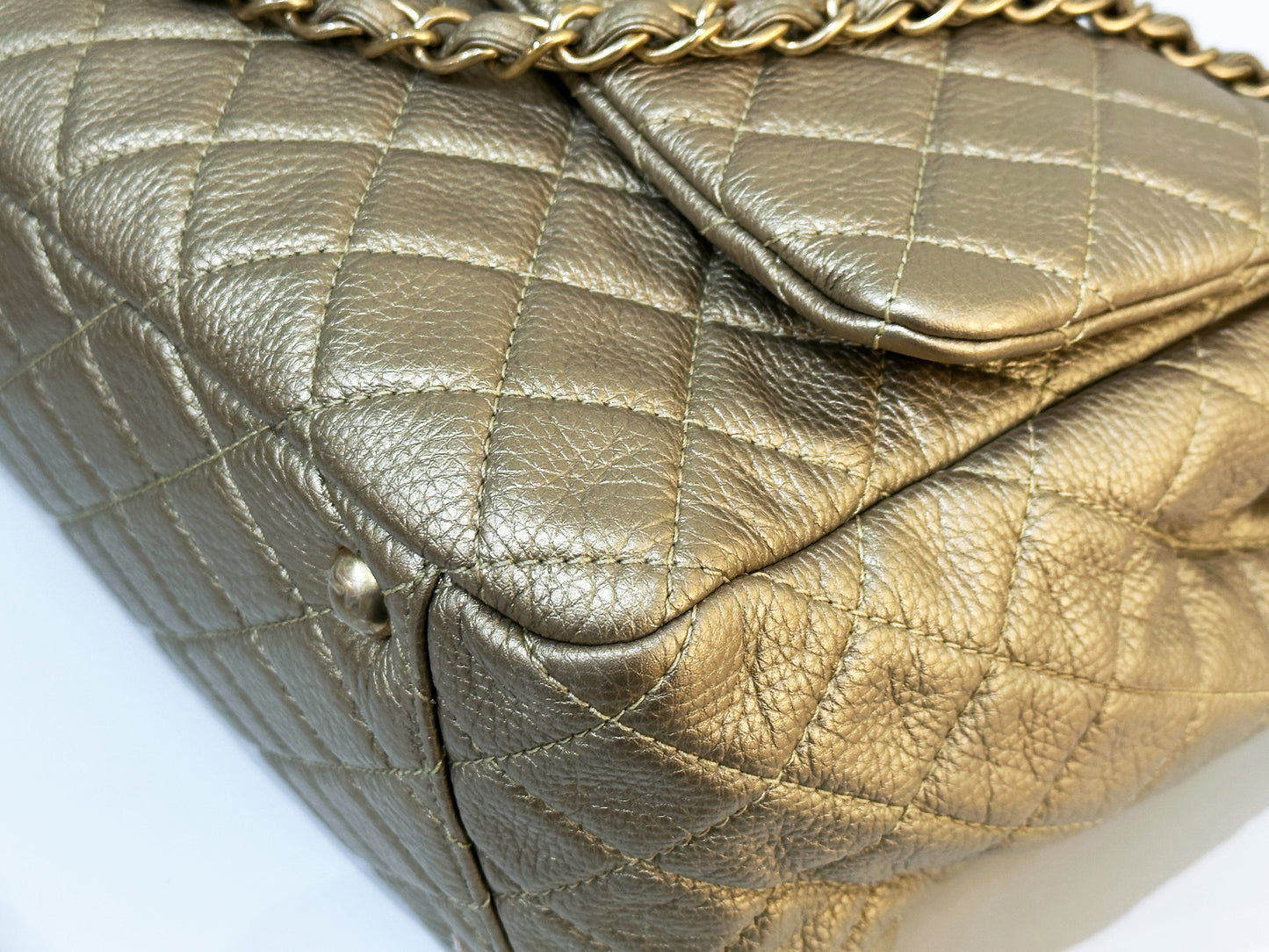 Chanel 2018 Calfskin Quilted XXL Travel Flap shoulder bag Metallic Gold GHW 2510 holo card