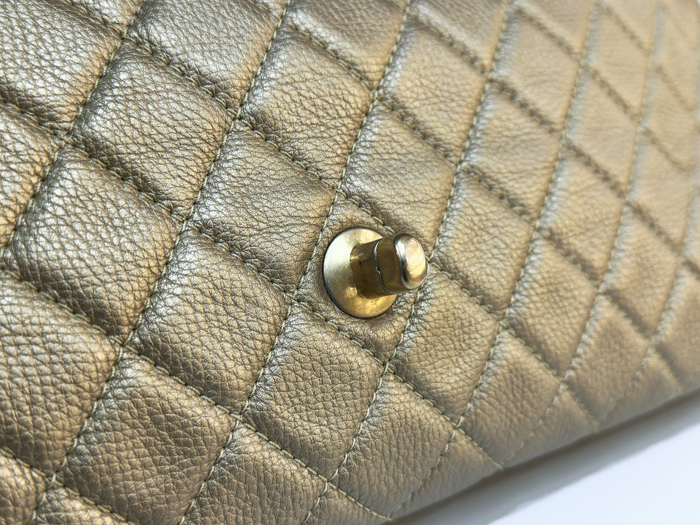 Chanel 2018 Calfskin Quilted XXL Travel Flap shoulder bag Metallic Gold GHW 2510 holo card