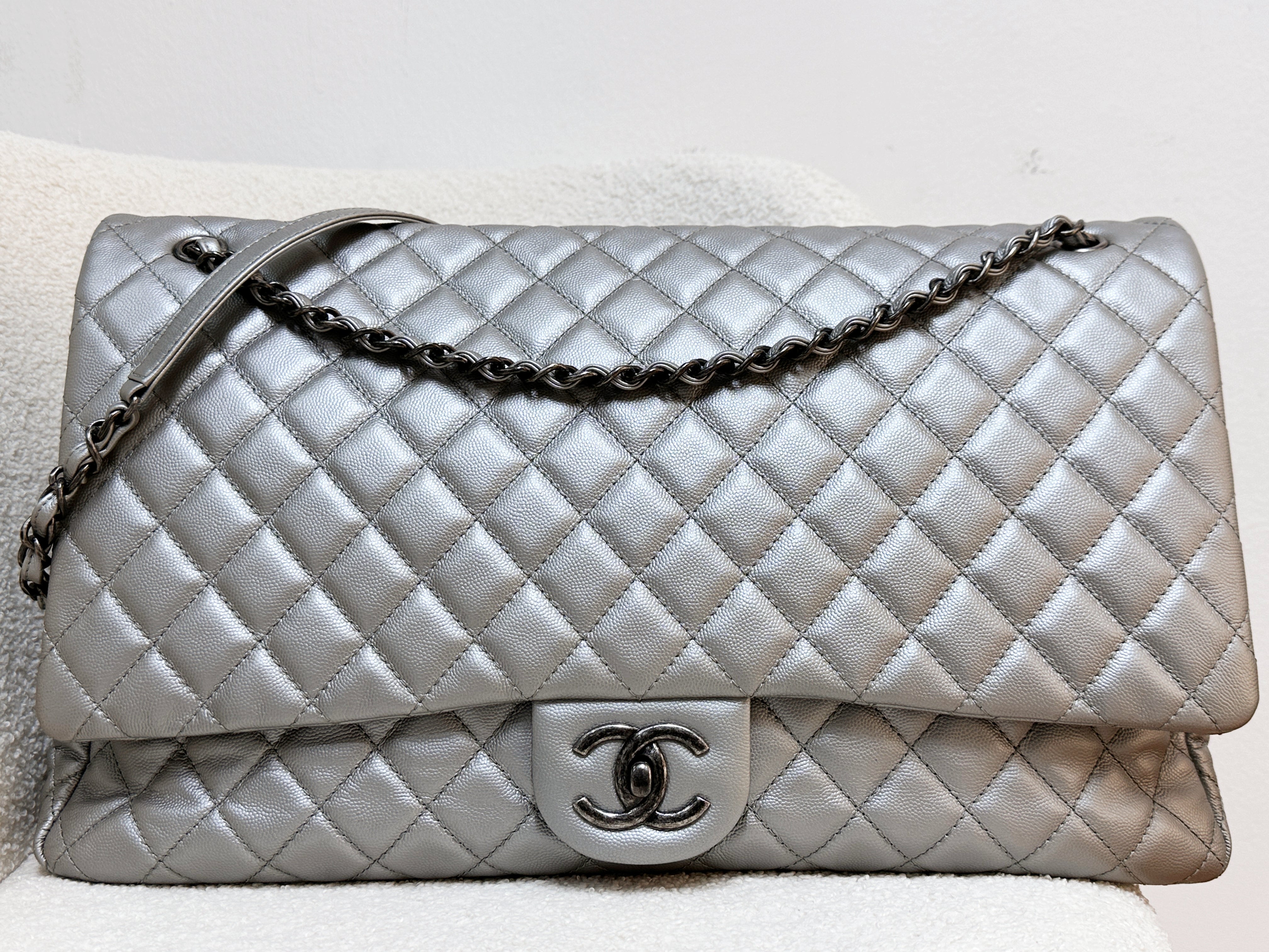 Chanel 2017 Caviar Classic Quilted XXL Travel Flap shoulder bag Metallic Silver SHW 2257 holo card