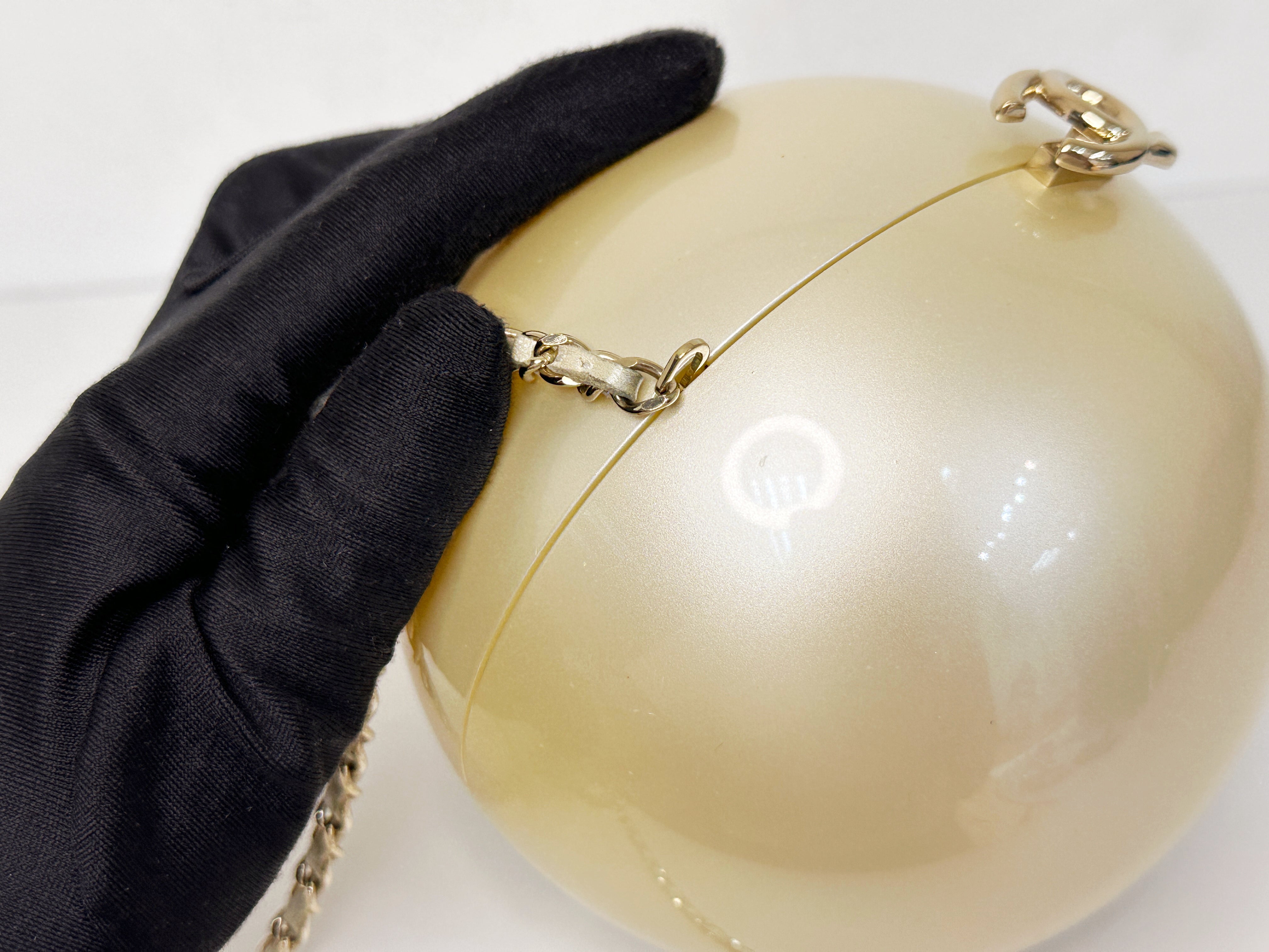Chanel 15C Round Pearl Plexiglass Minaudiere