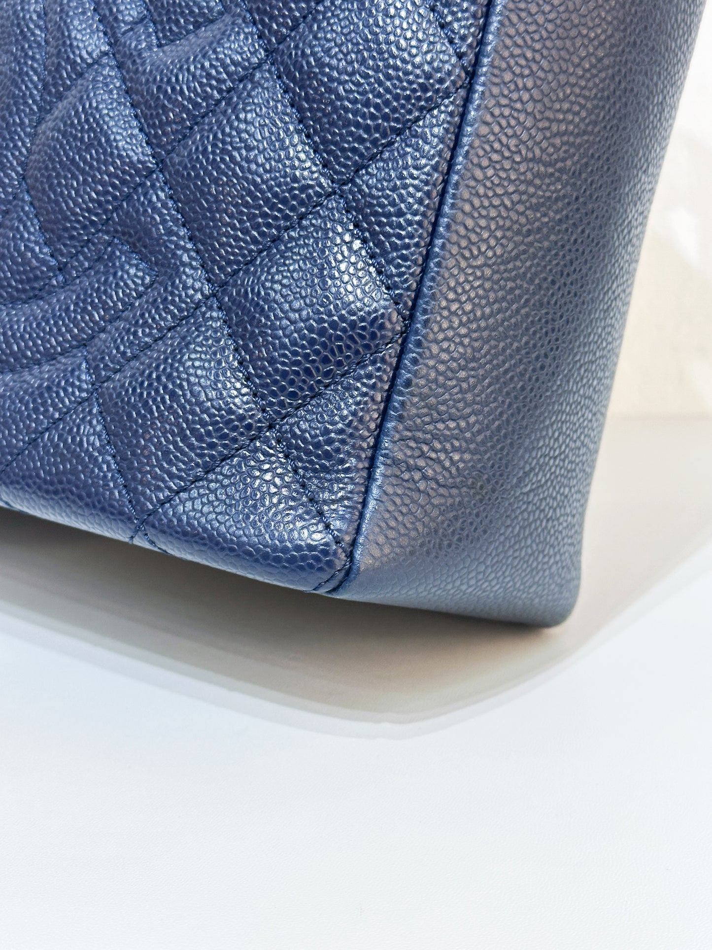 Chanel Caviar Quilted Petit Shopping Tote PST Navy Blue 1898 holo card