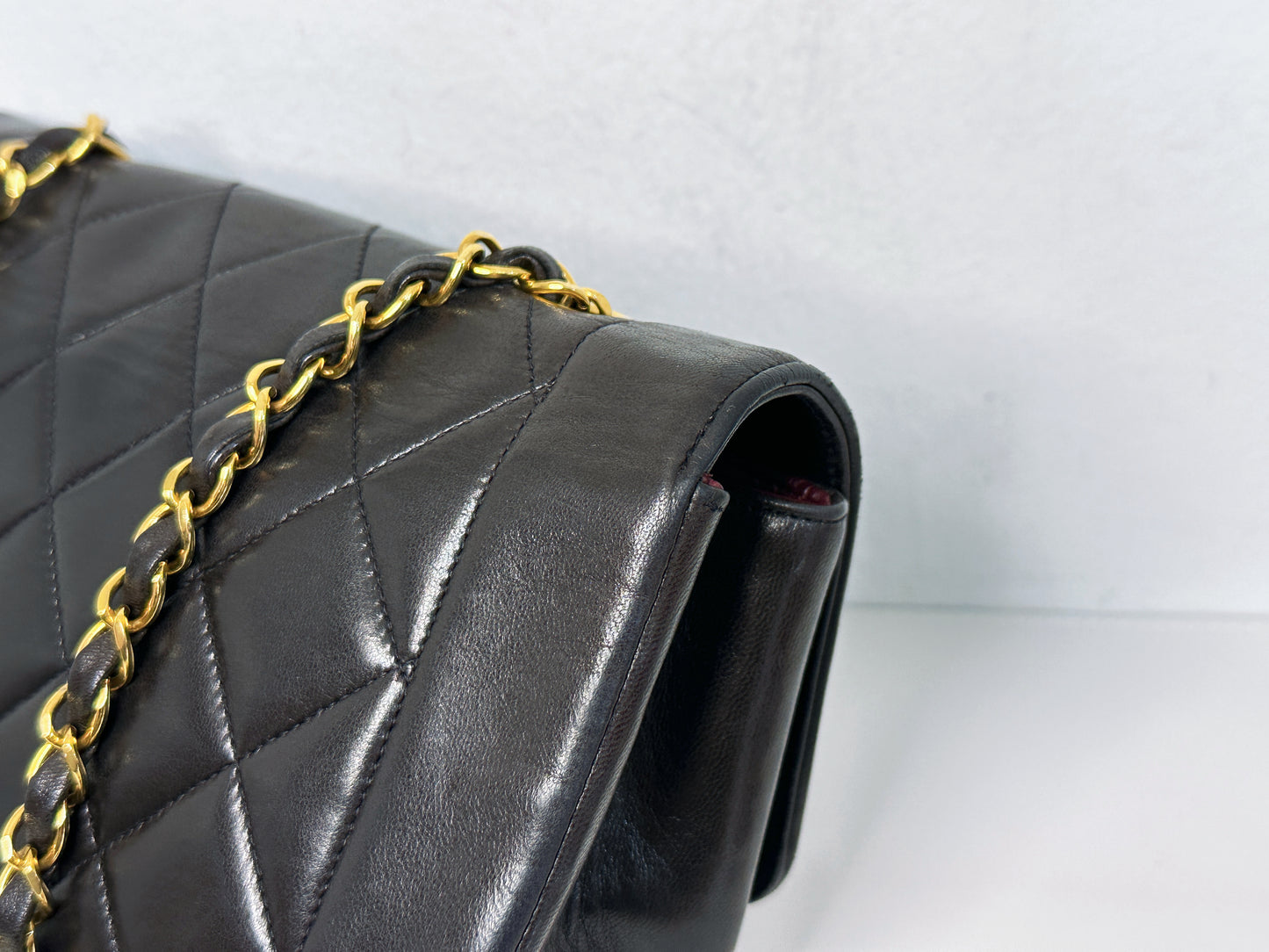 Chanel Vintage Quilted Diana Flap Bag Black Lambskin 25 holo card