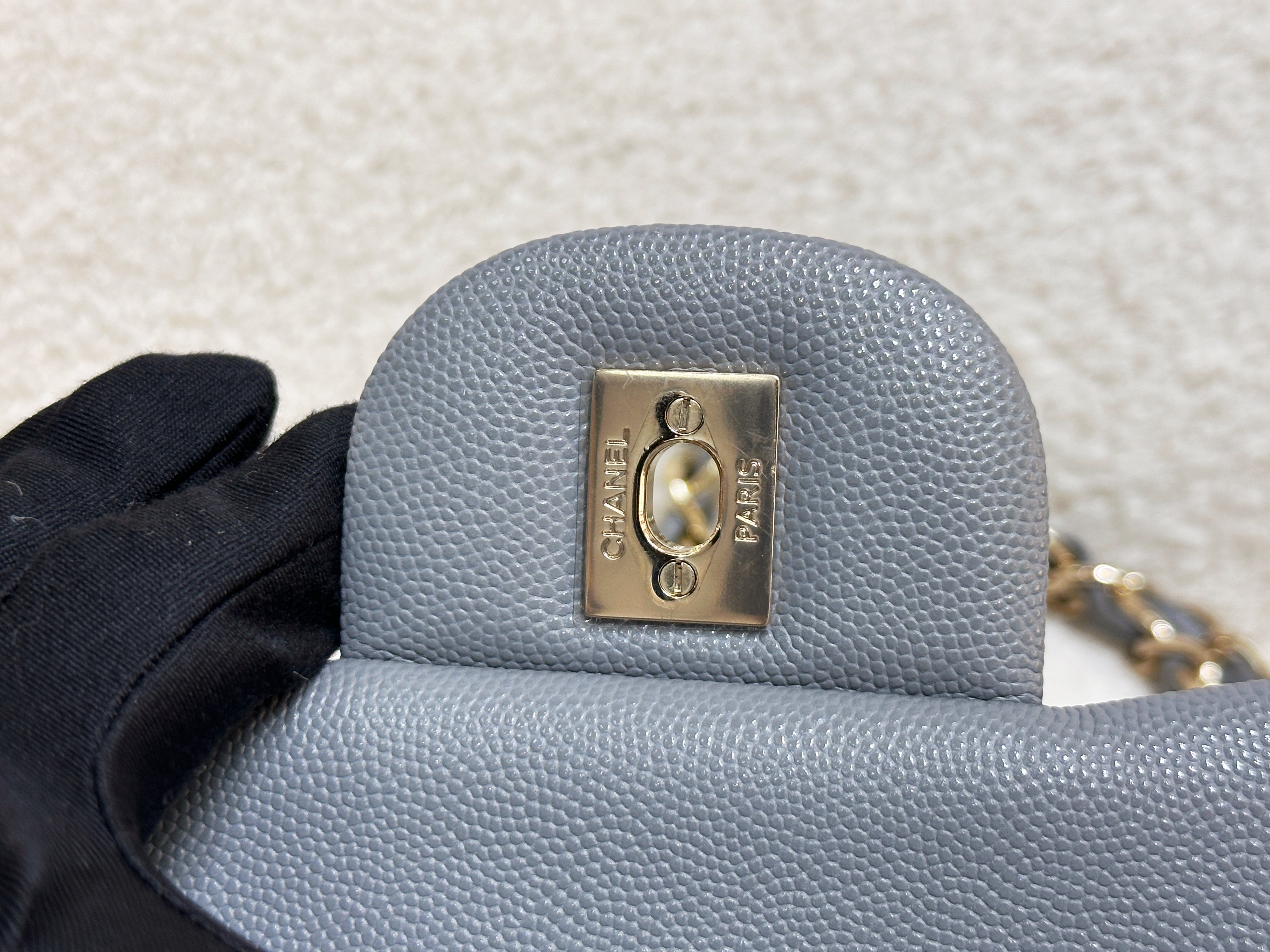 Chanel Jumbo Caviar Classic Quilted Double Flap Bag Light Grey LGHW 2910 holo card