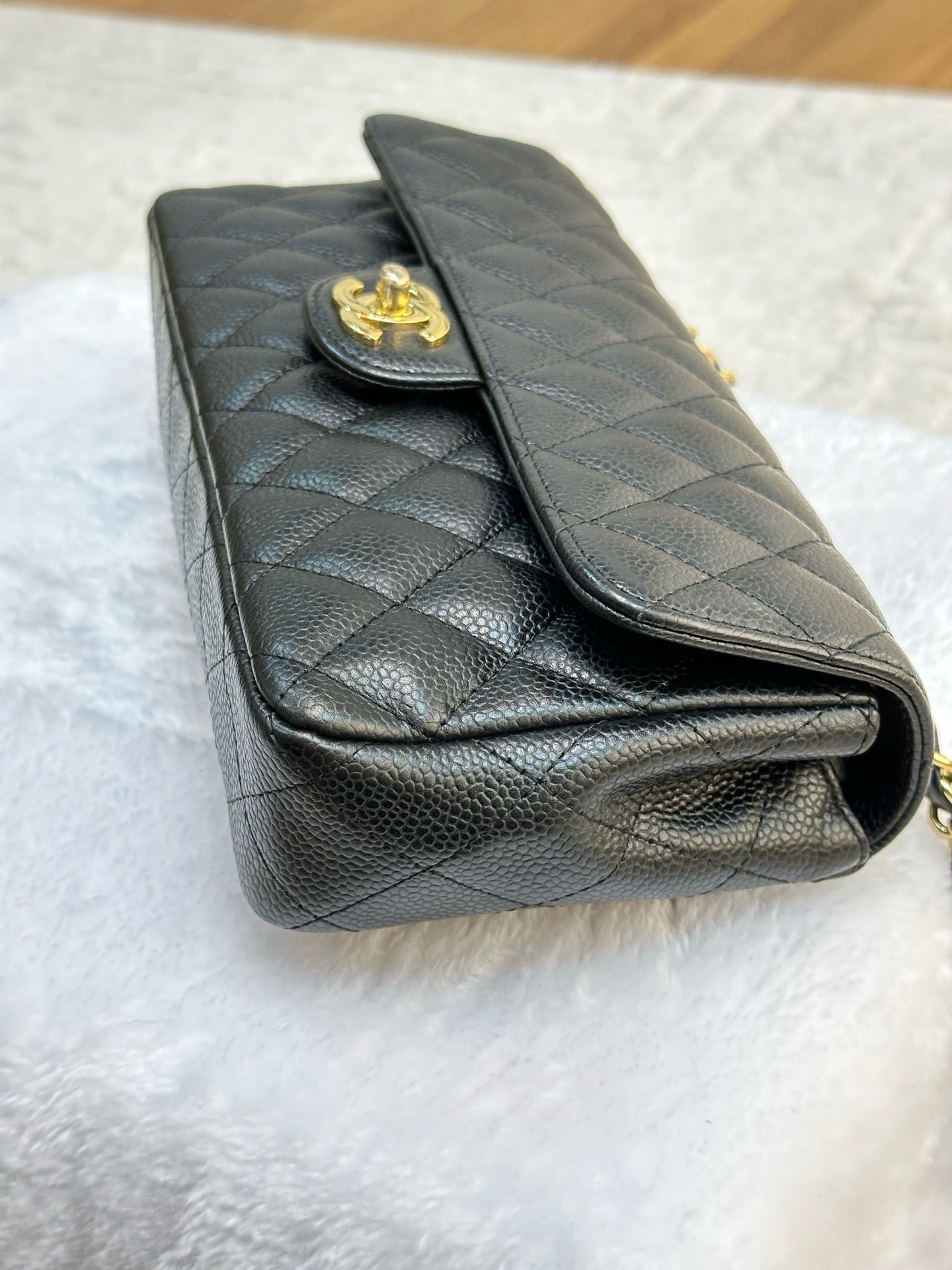 Chanel Caviar East West Flap Bag Black GHW  holo 1304 db