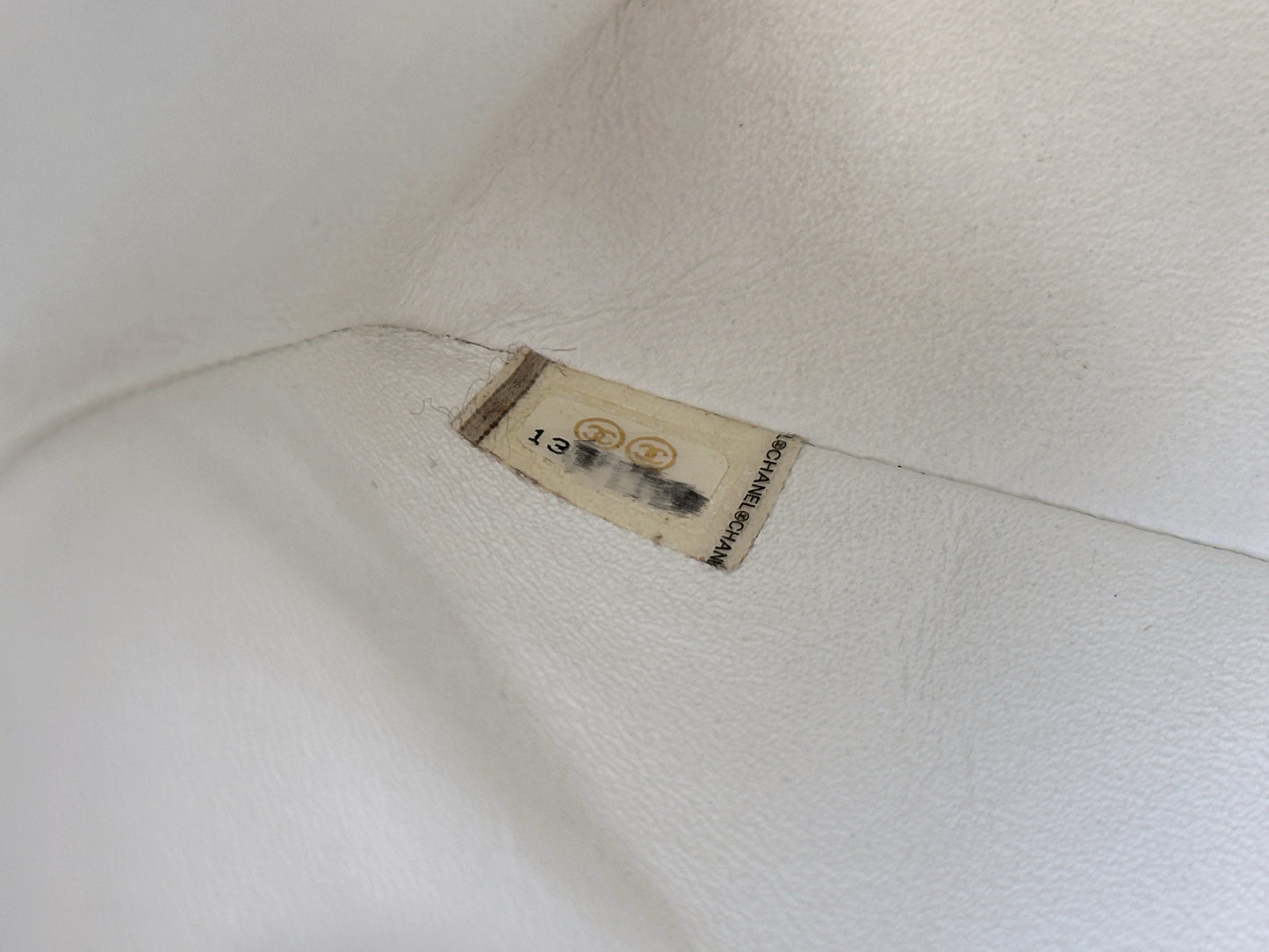 Chanel White Caviar Medium Classic Double Flap Bag 1350 holo