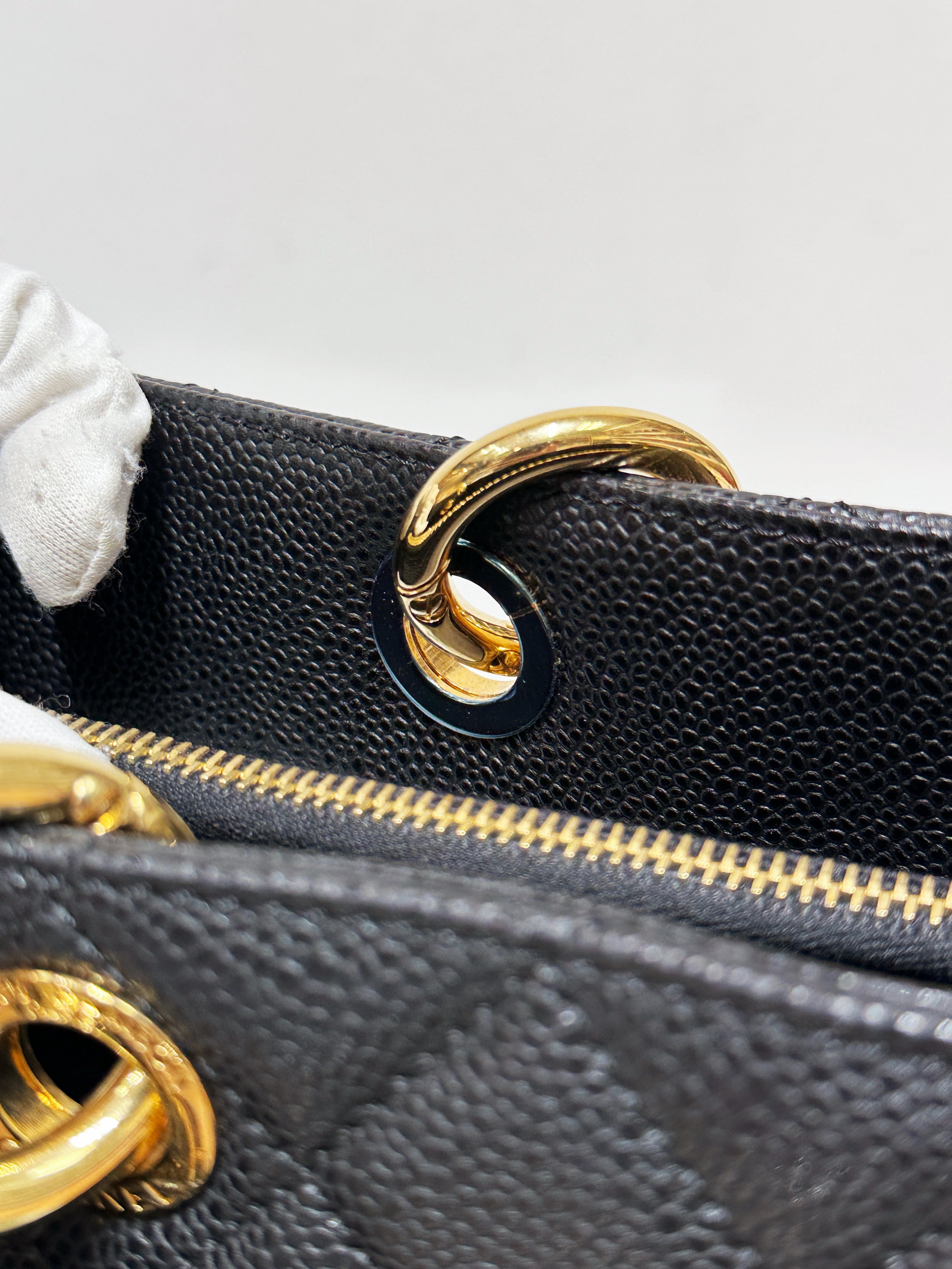 Chanel Caviar Grand Shopping Tote GST Black GHW 1640 holo card