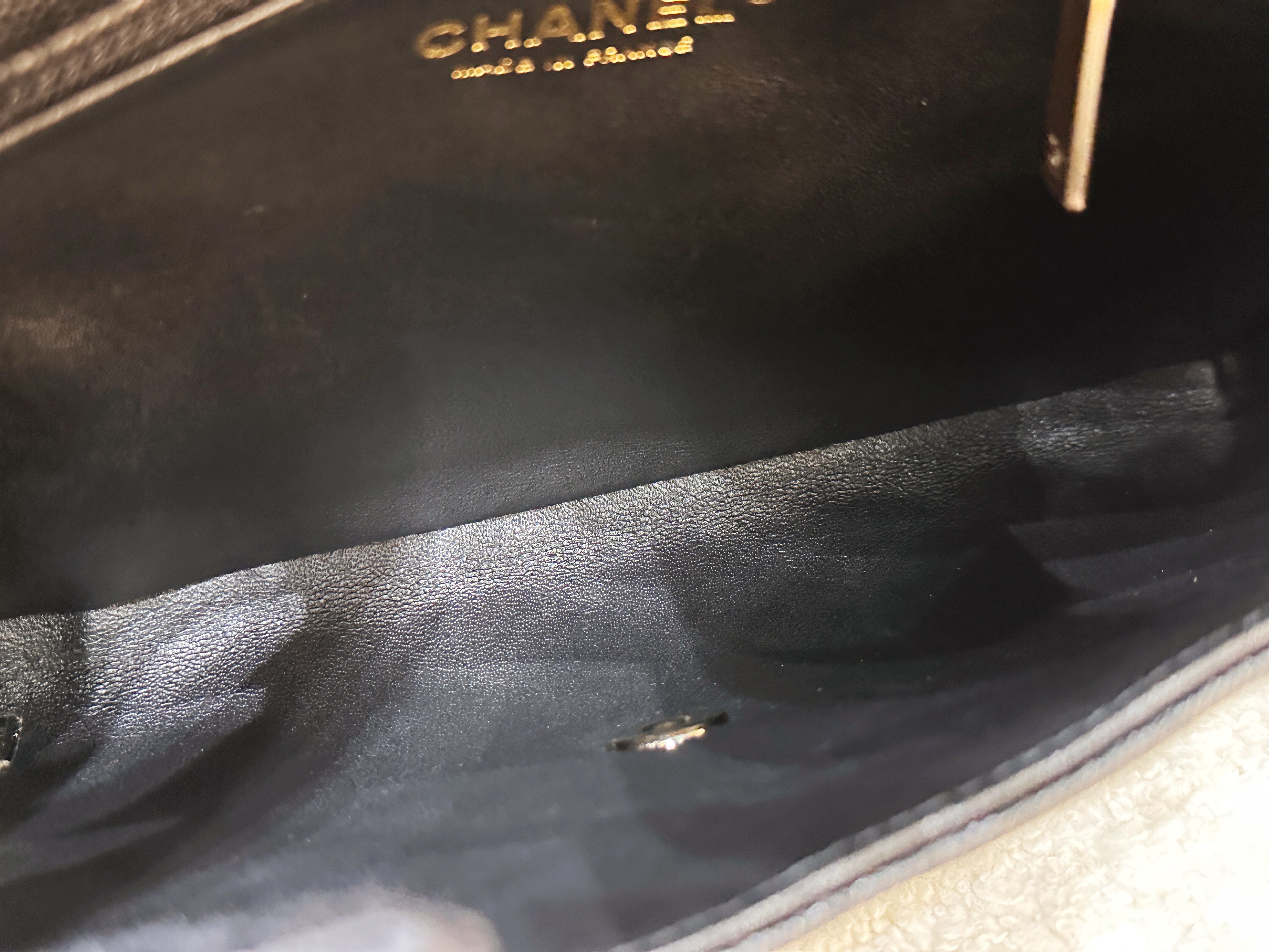 Chanel Quilted Caviar Classic Clutch GHW Black 2645 holo card