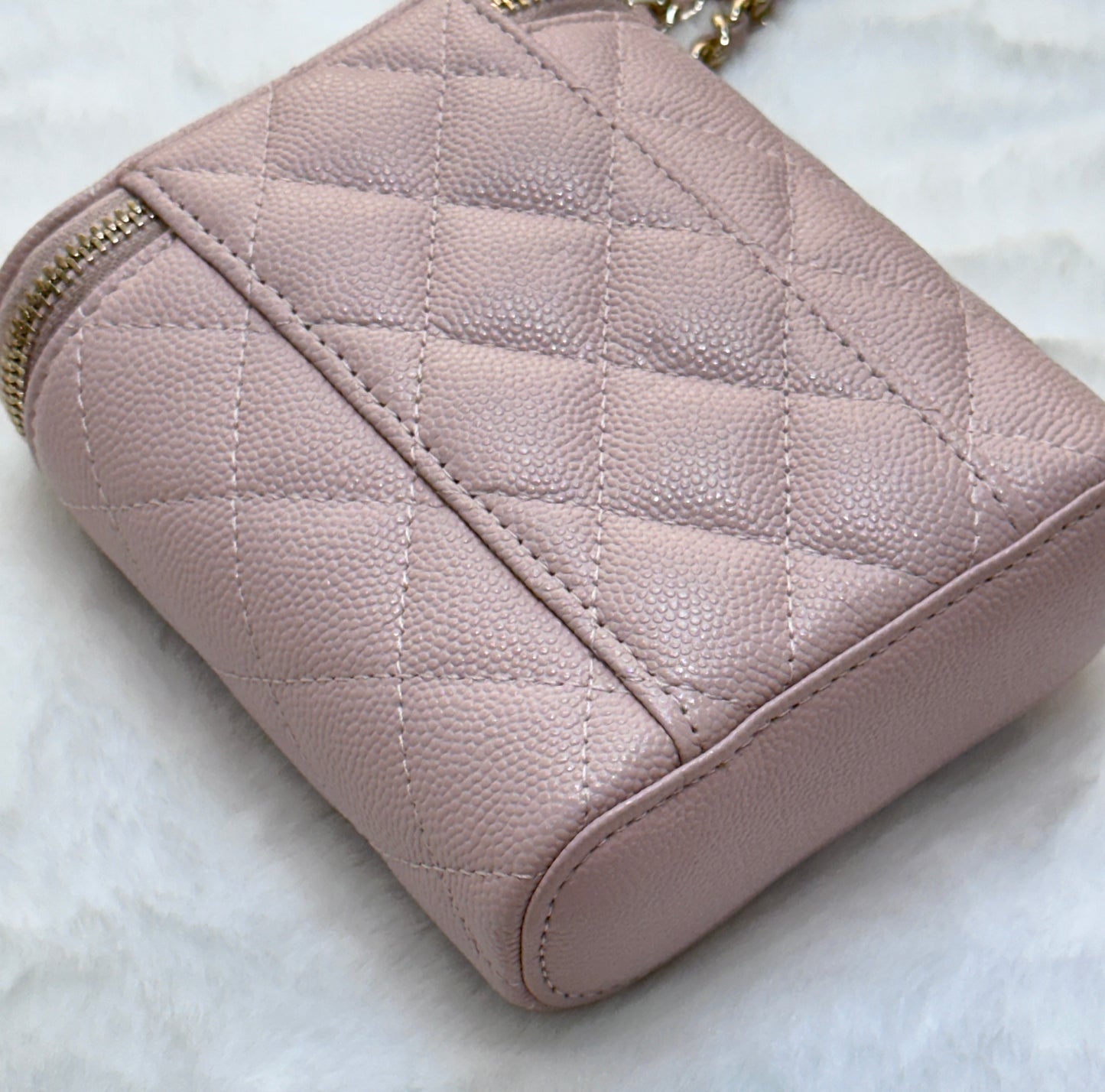 CHANEL Caviar Quilted Small Vertical Coco Beauty Vanity Case With Chain Light Pink